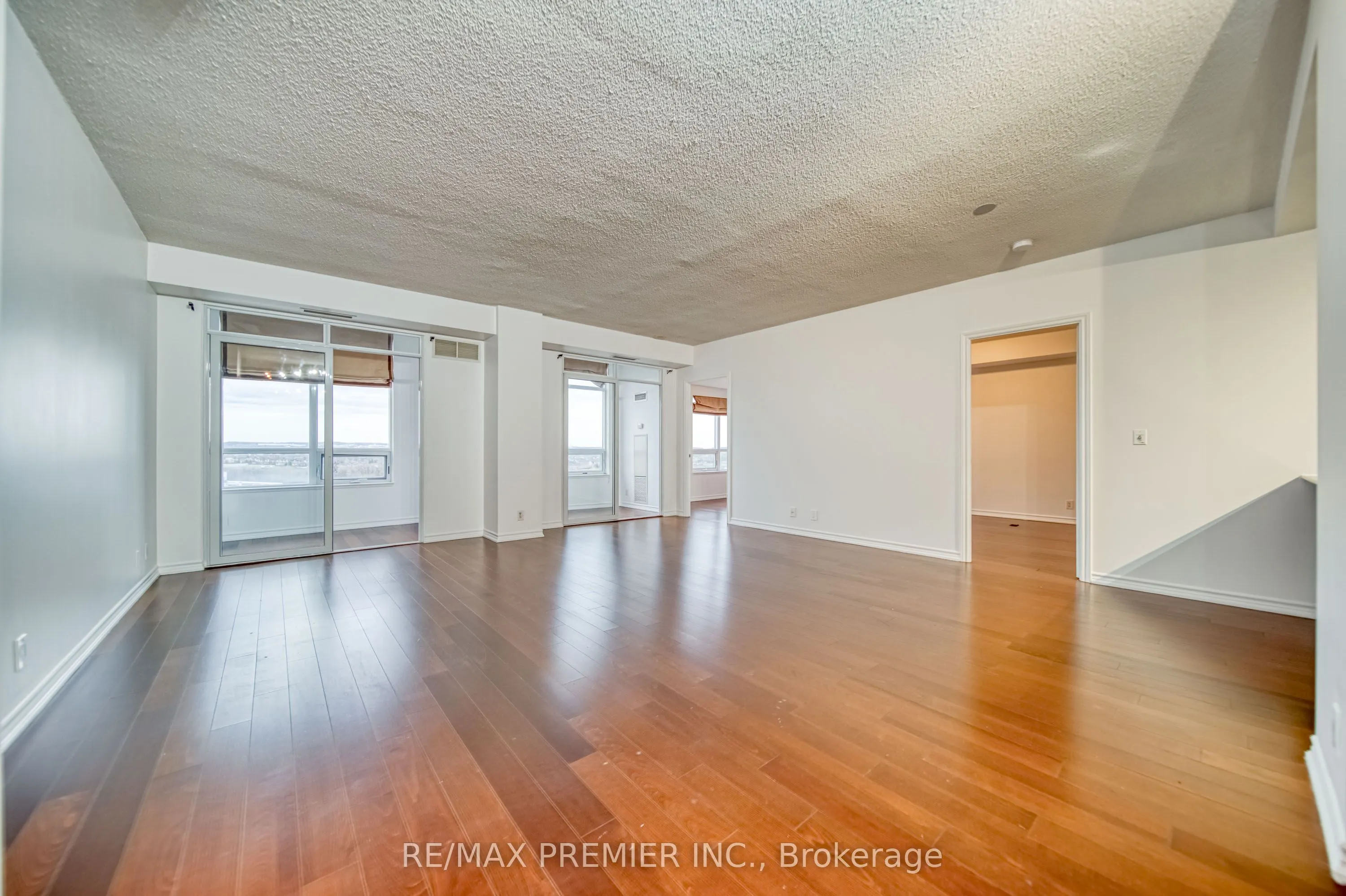 9235 Jane Street, #1201