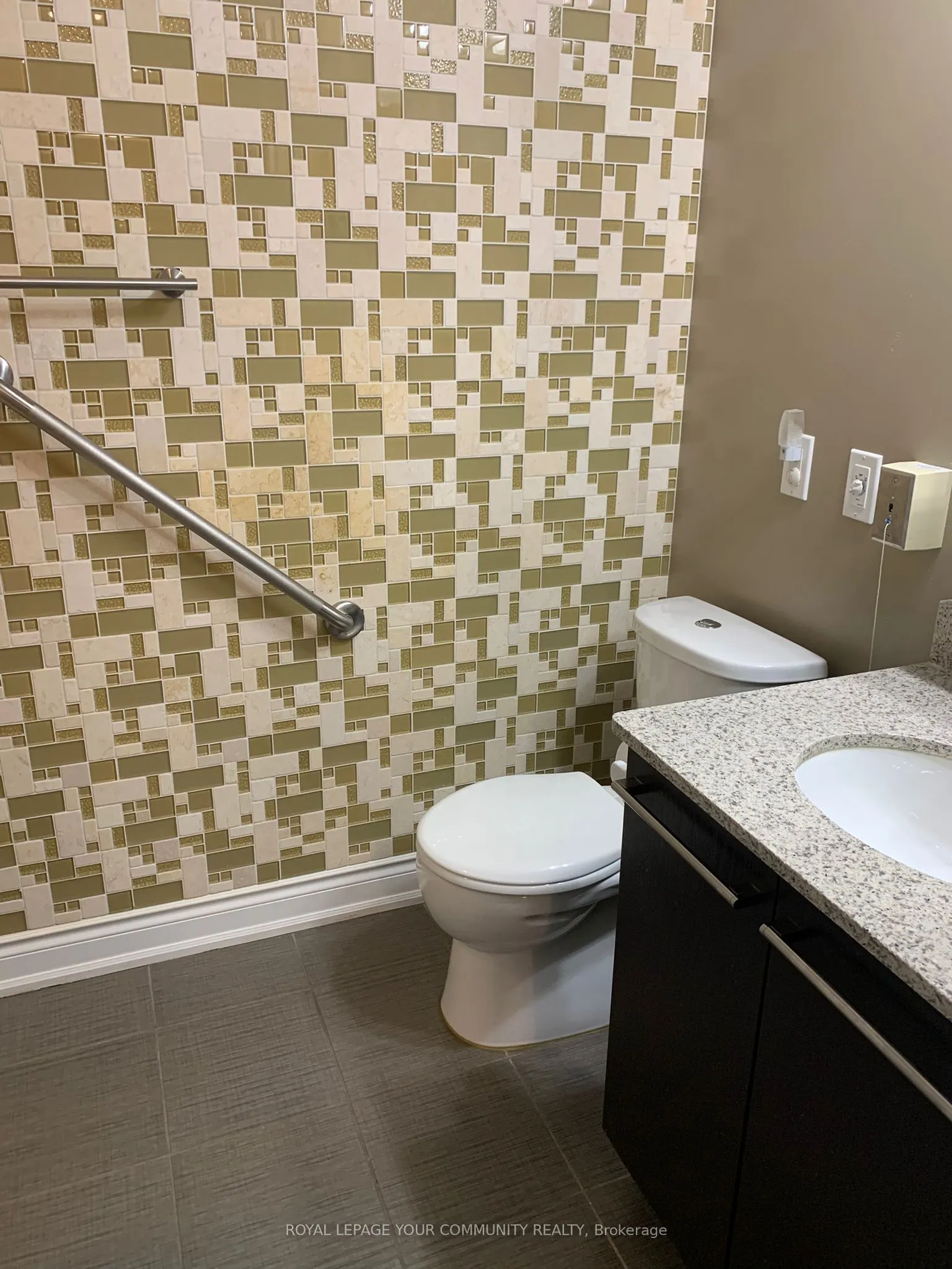A1020 - 11211 Yonge Street, #20
