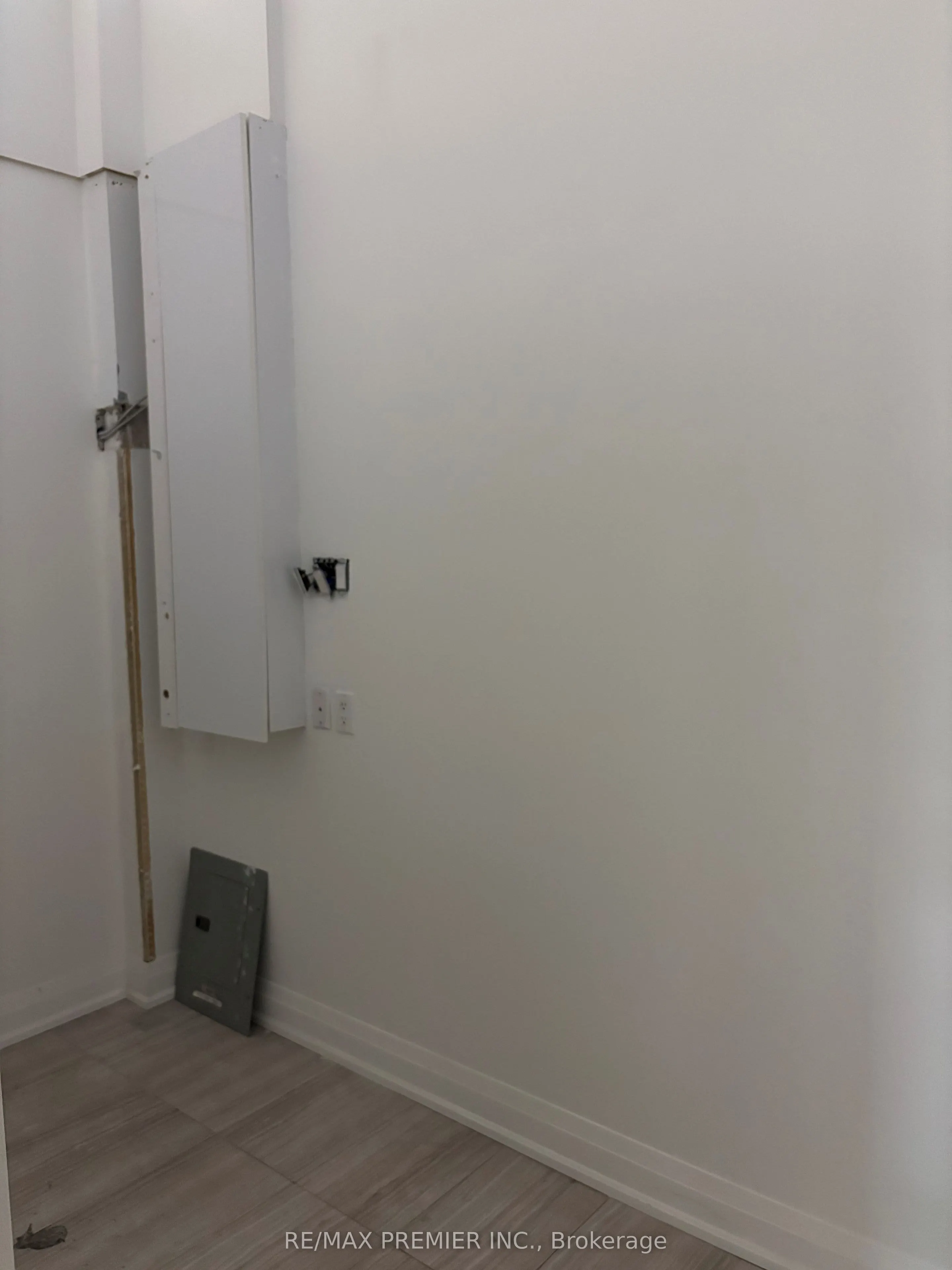 7181 Yonge Street, #44