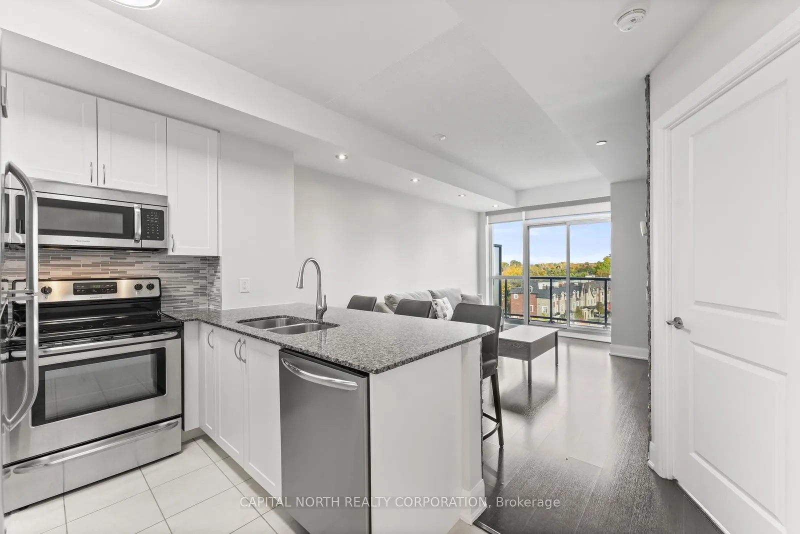 4700 Highway 7, #606