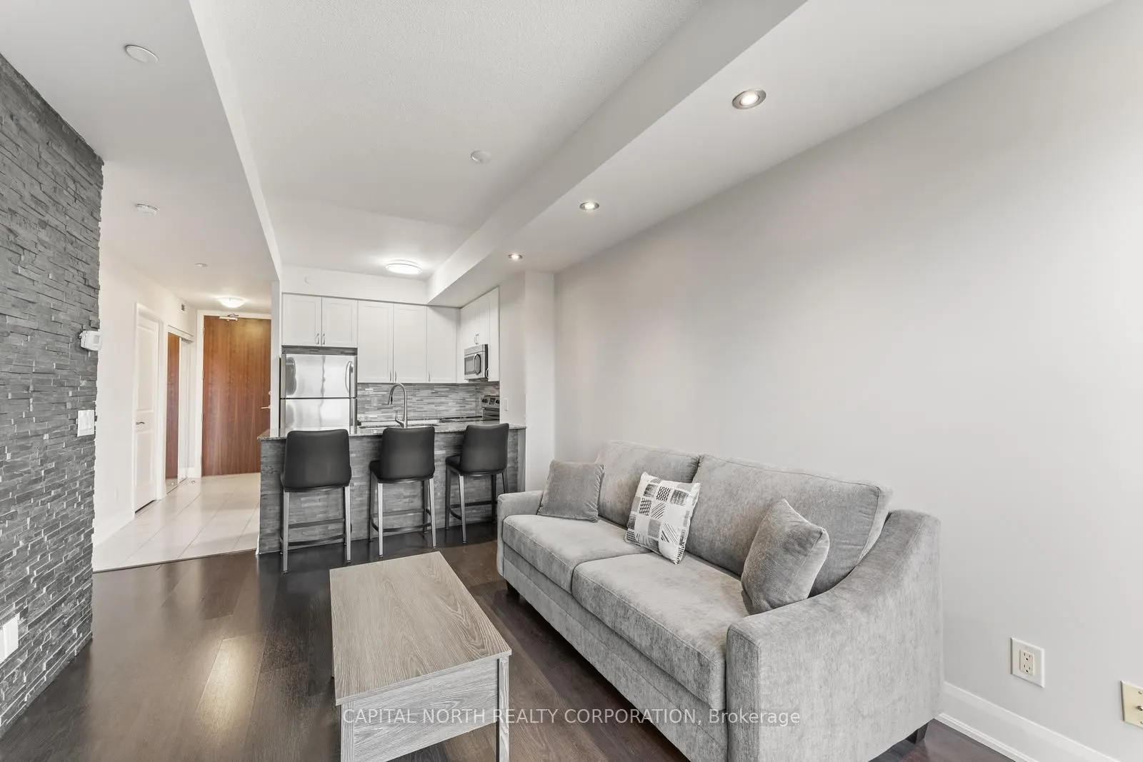 4700 Highway 7, #606