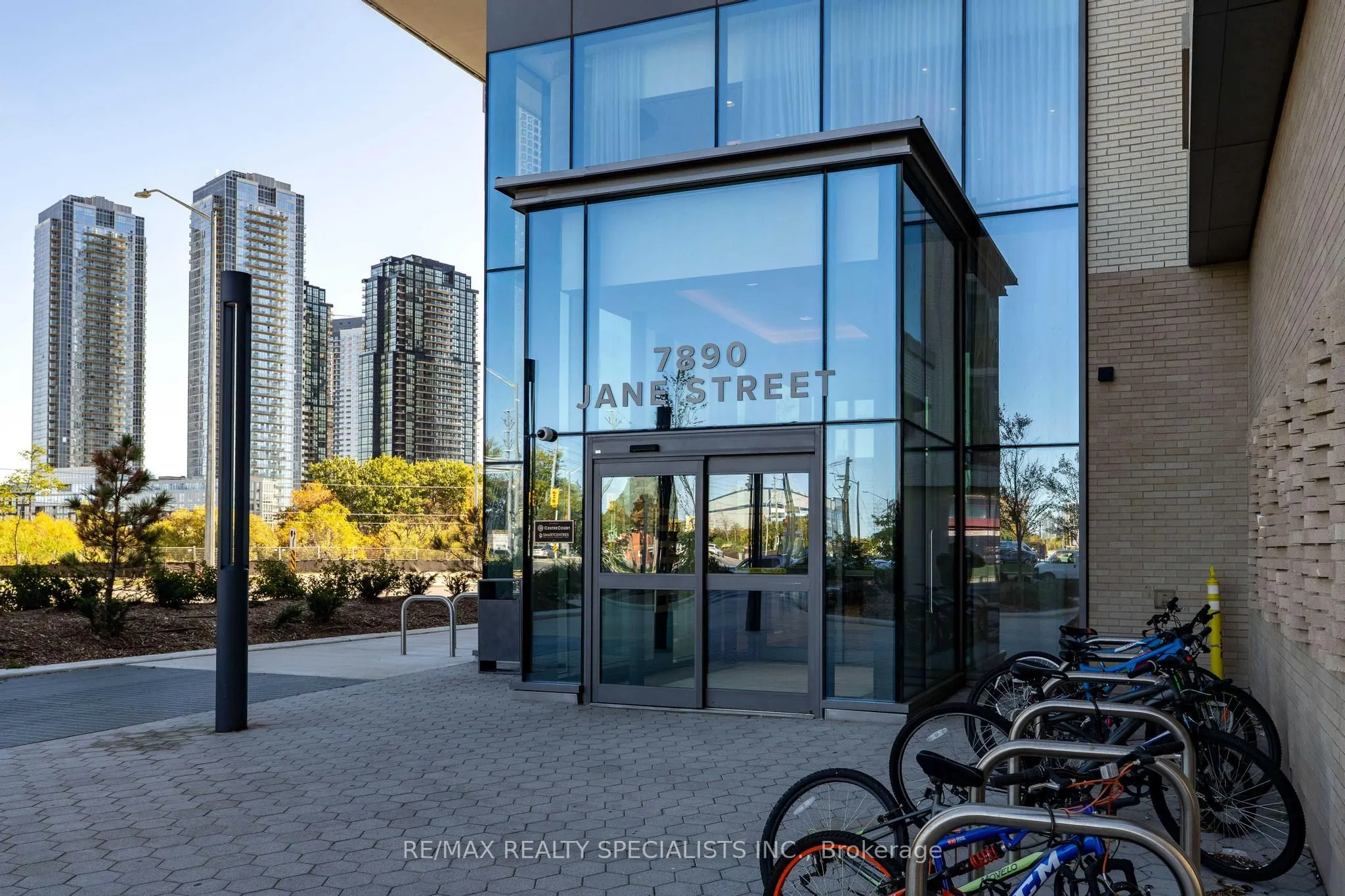 7890 Jane Street N, #5609