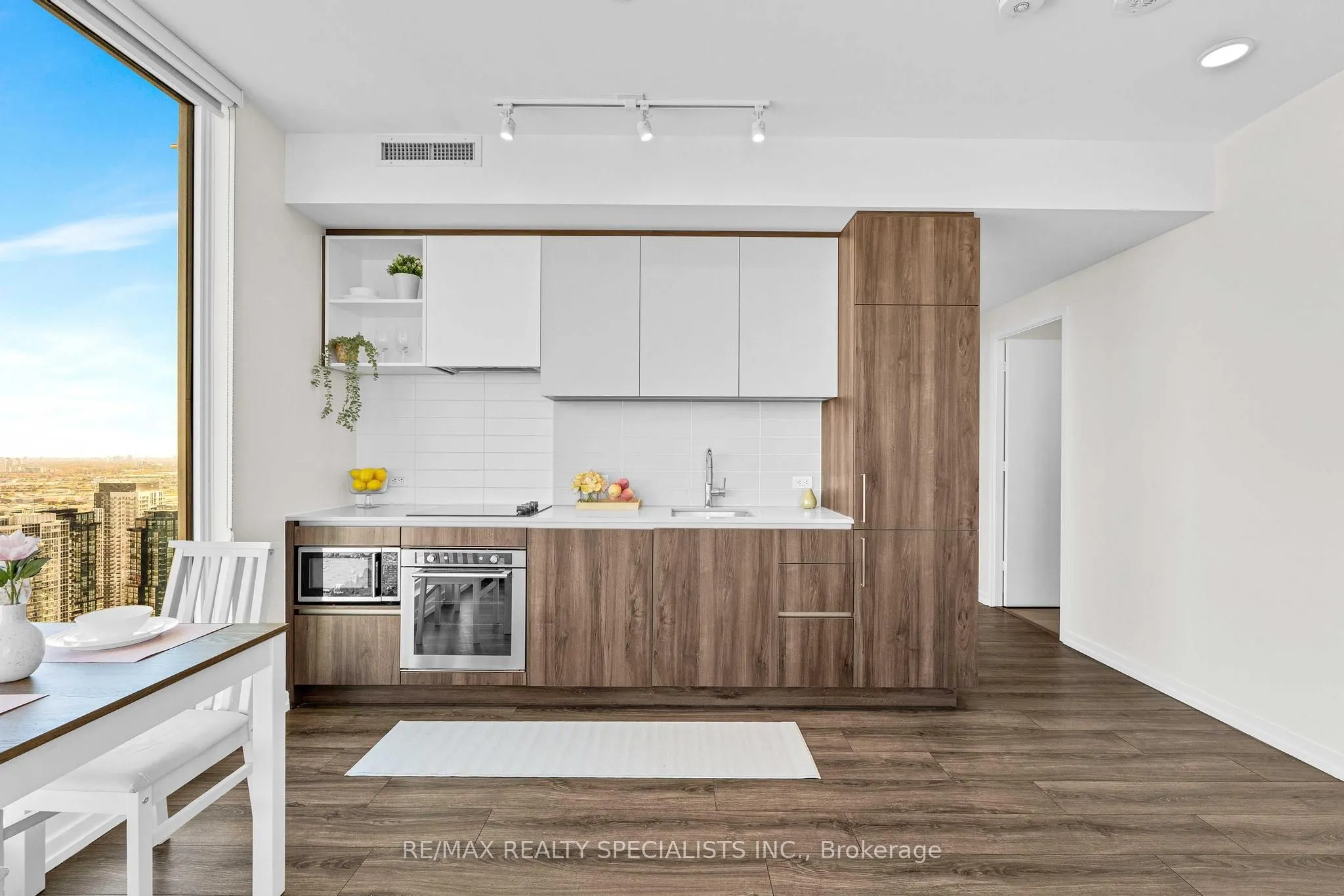 7890 Jane Street N, #5609