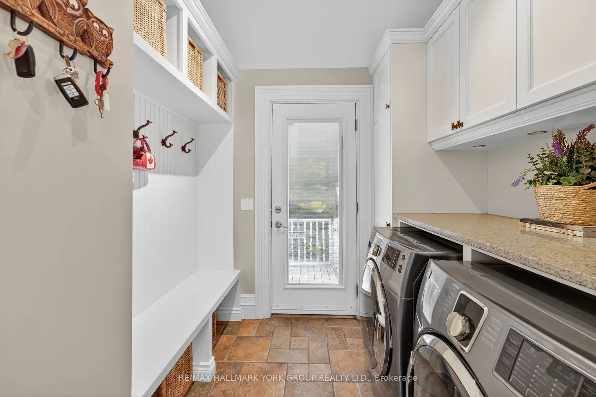 553 St John's Side Road
