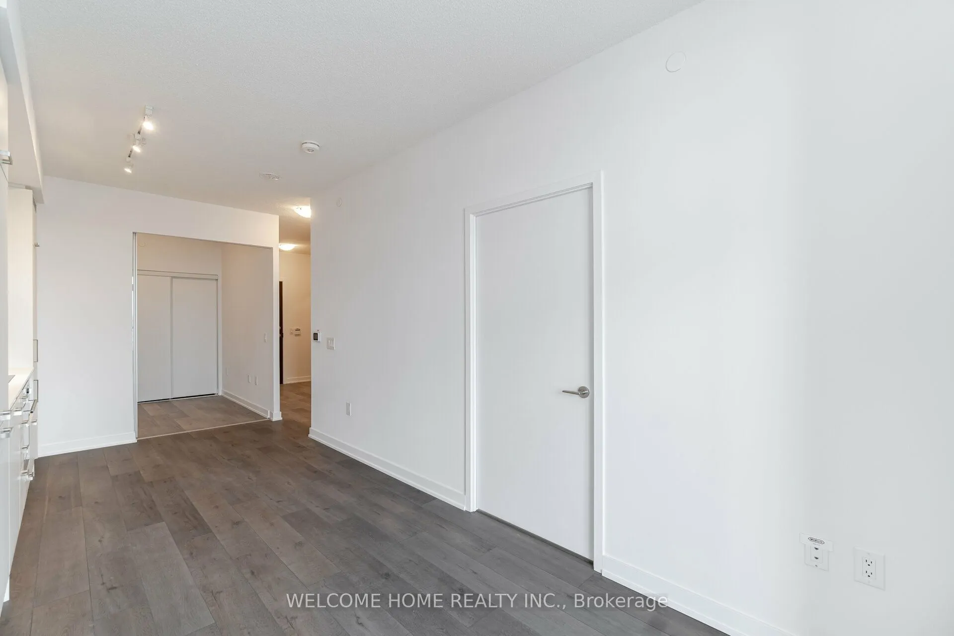 38 Honeycrisp Crescent, #1019