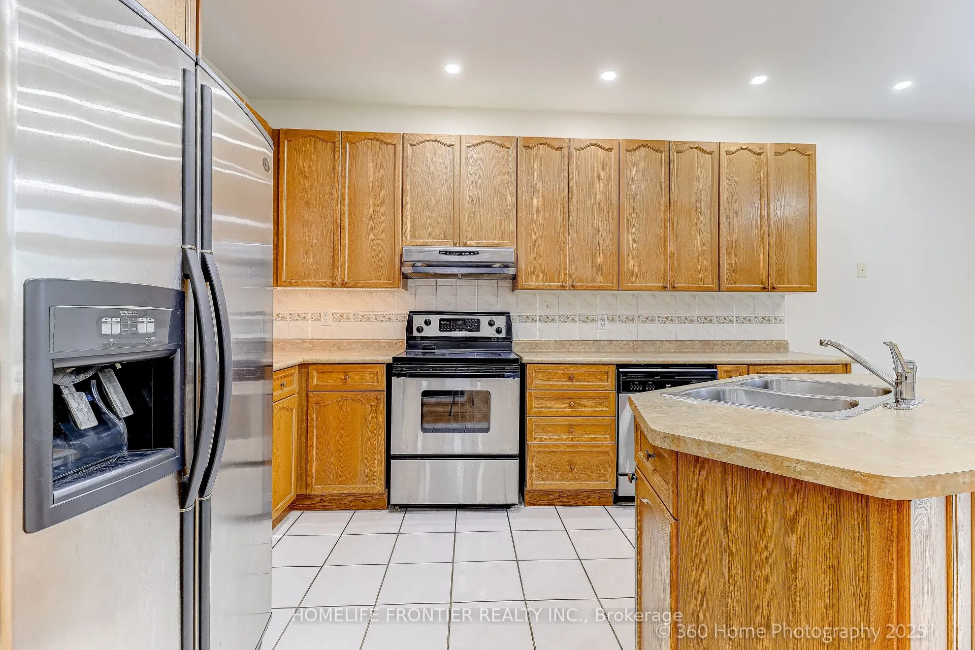 211 Kayla Crescent