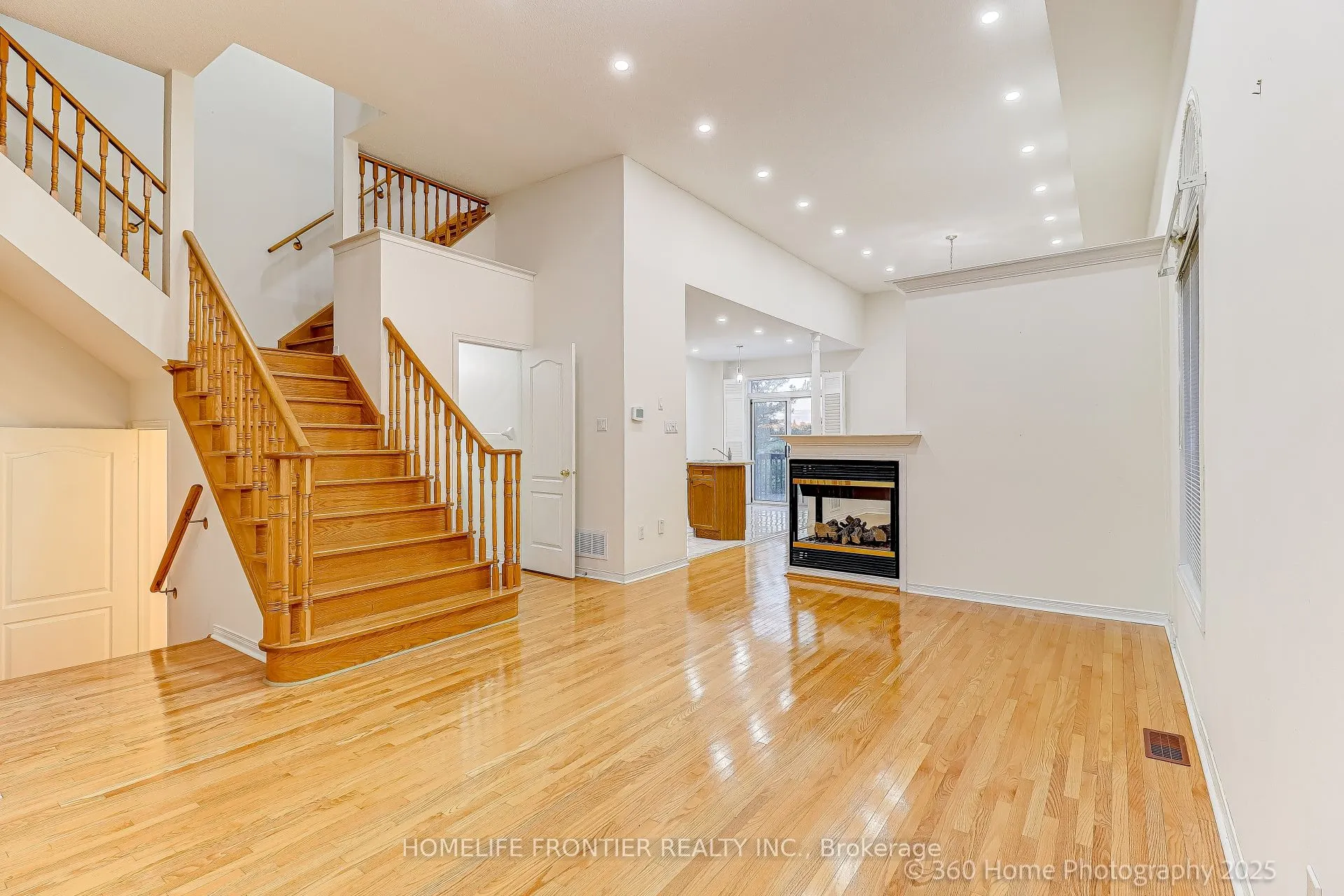 211 Kayla Crescent