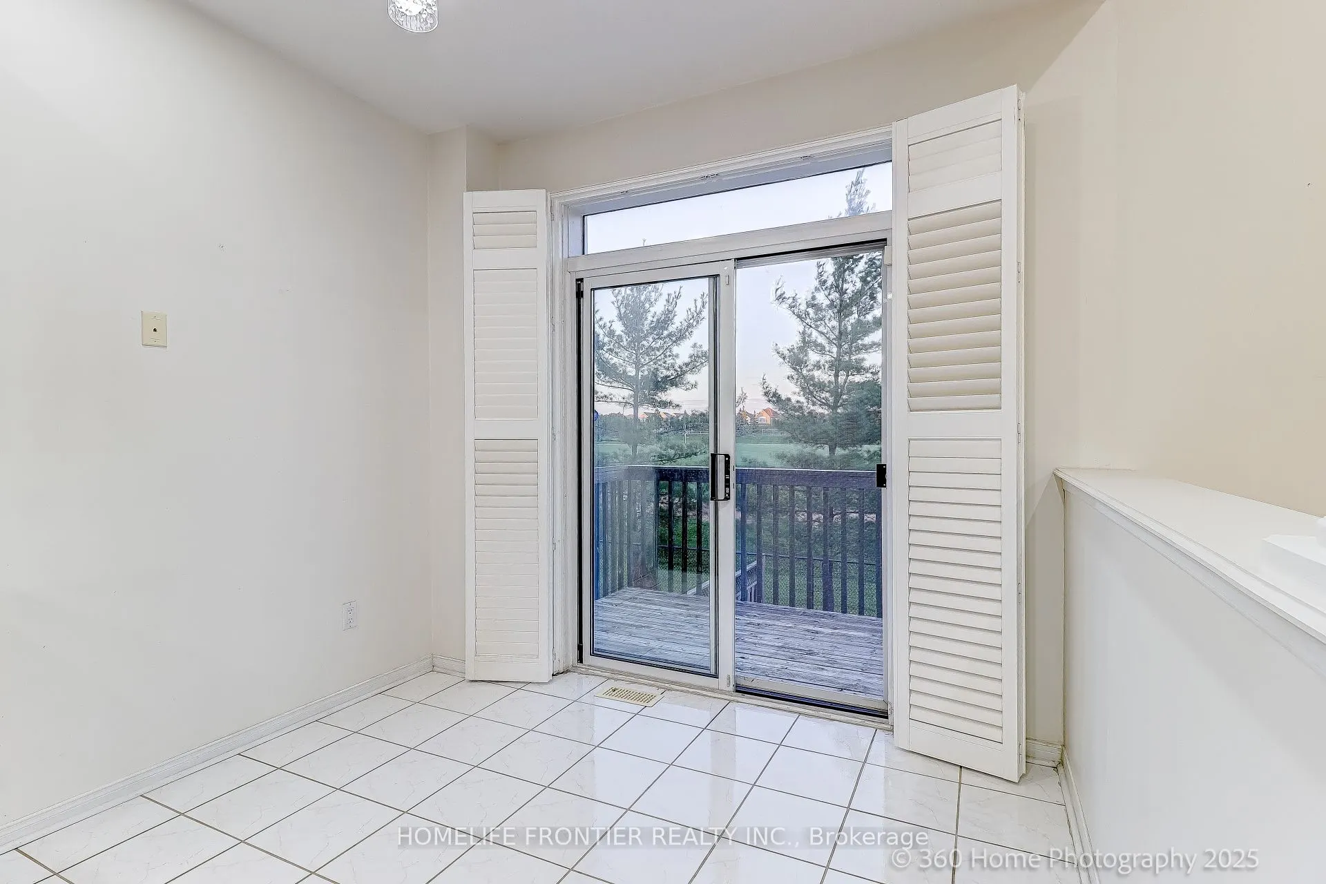 211 Kayla Crescent