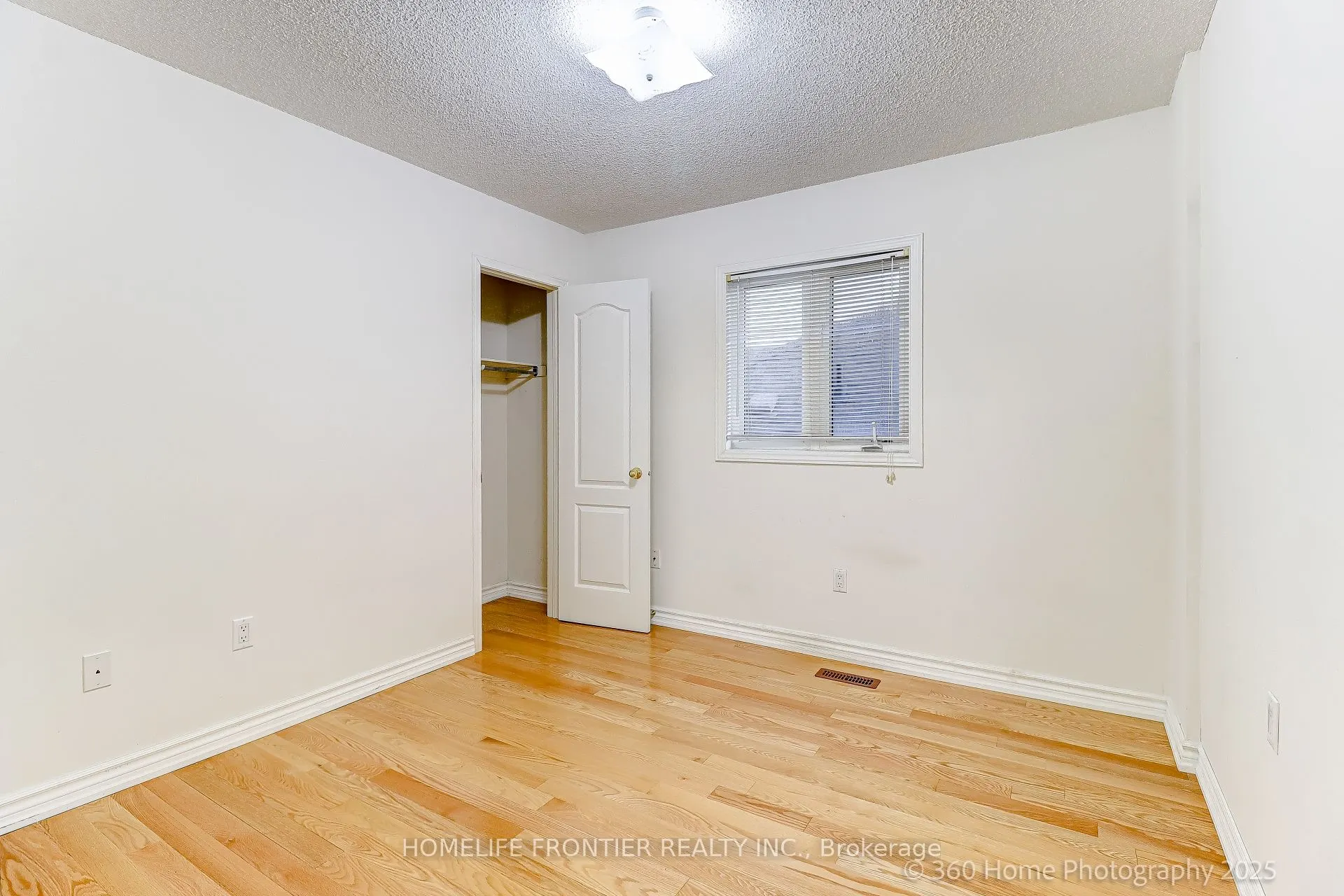 211 Kayla Crescent