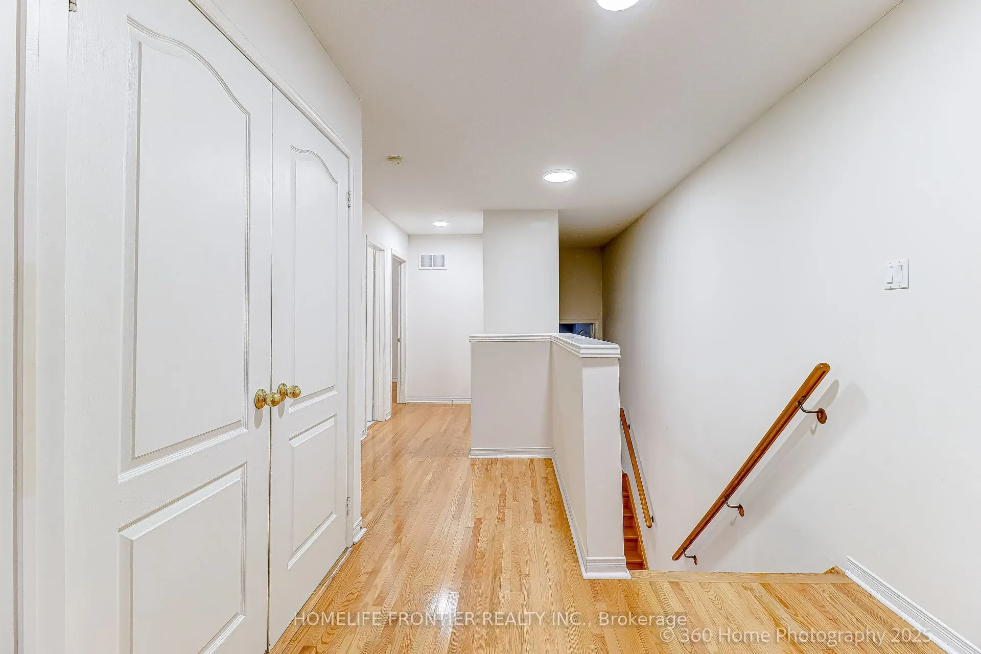211 Kayla Crescent