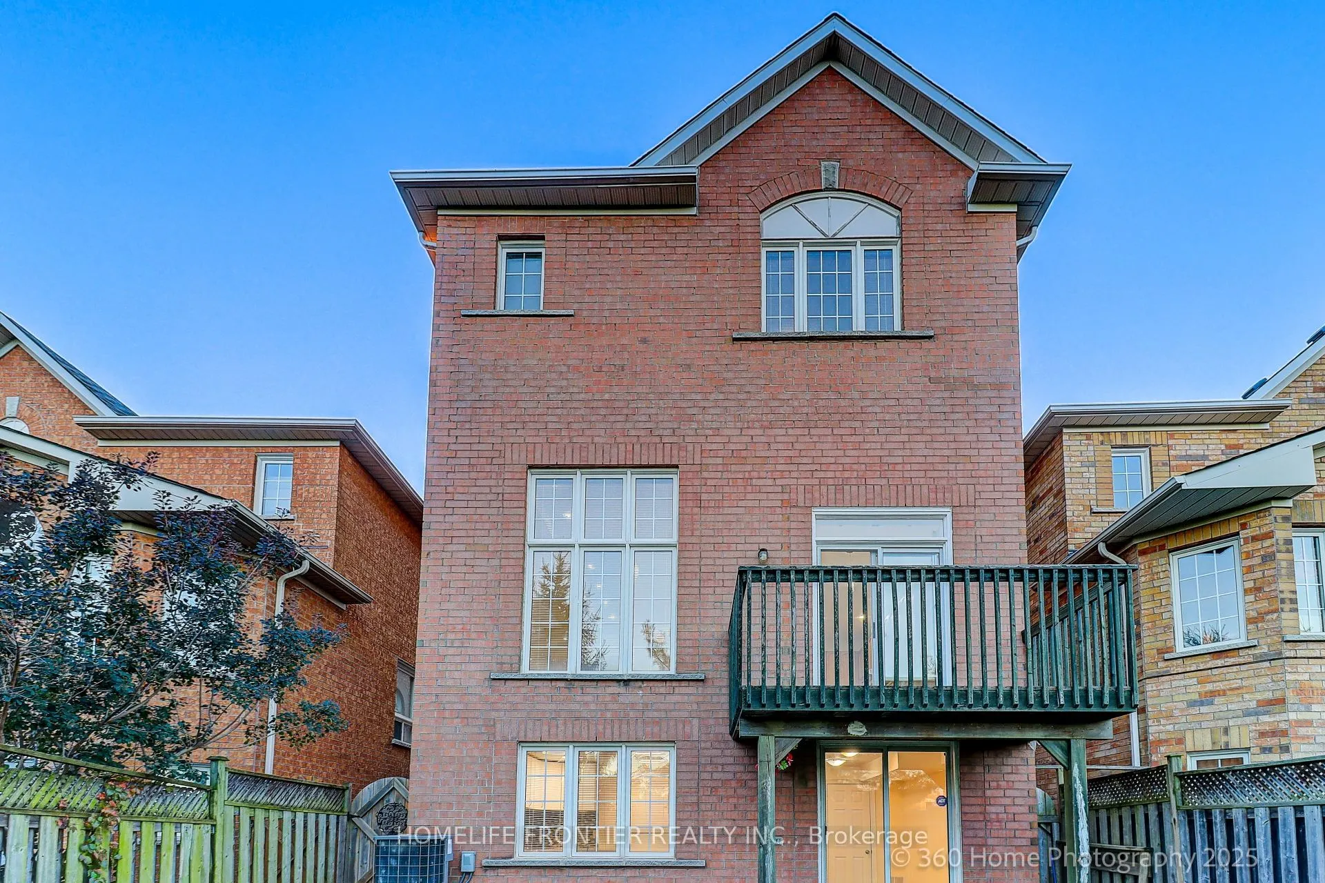 211 Kayla Crescent