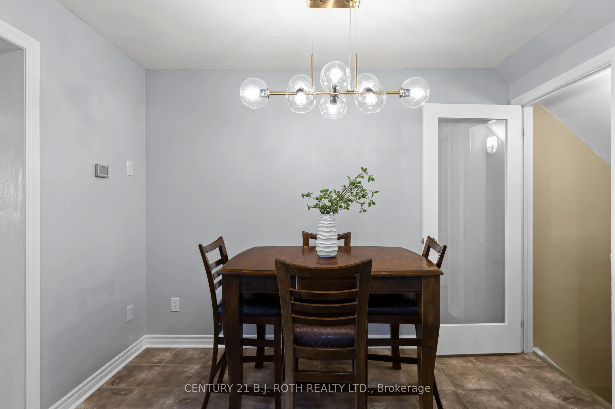 181 BANTING Crescent