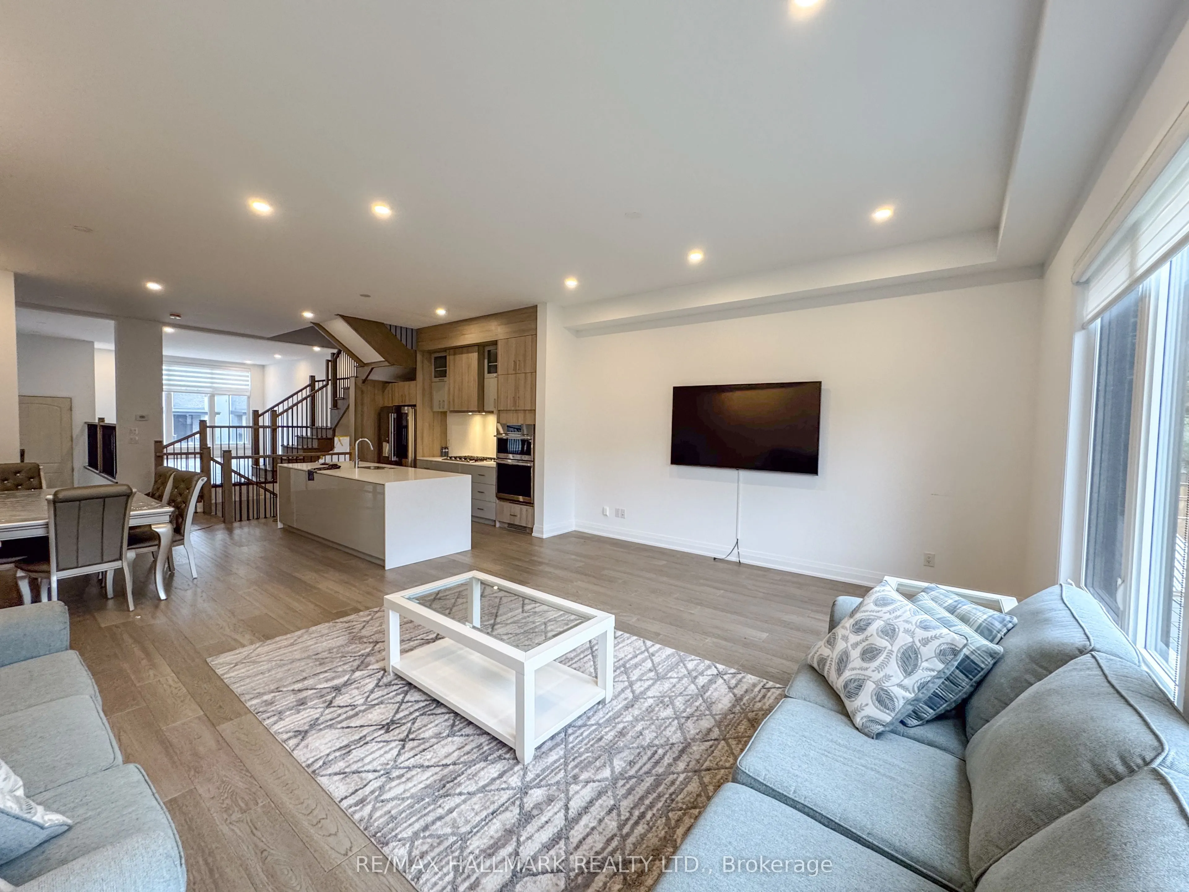 22 Direzze Court