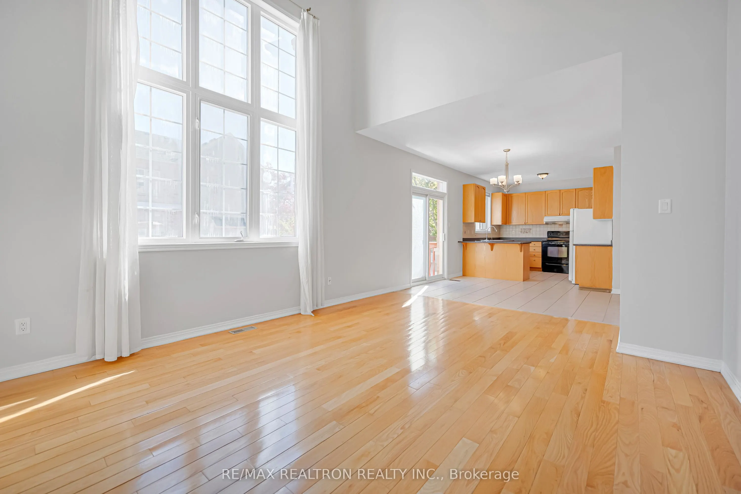25 Nichols Boulevard