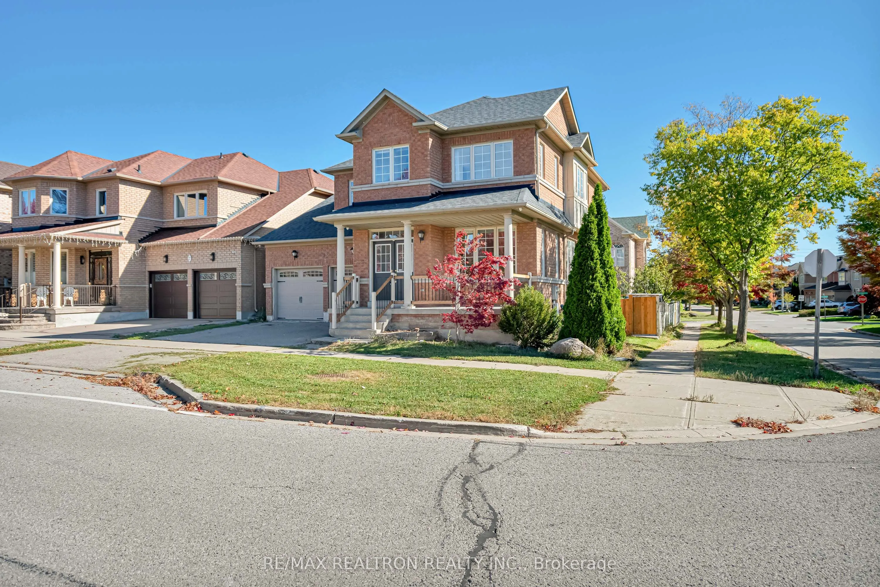 25 Nichols Boulevard