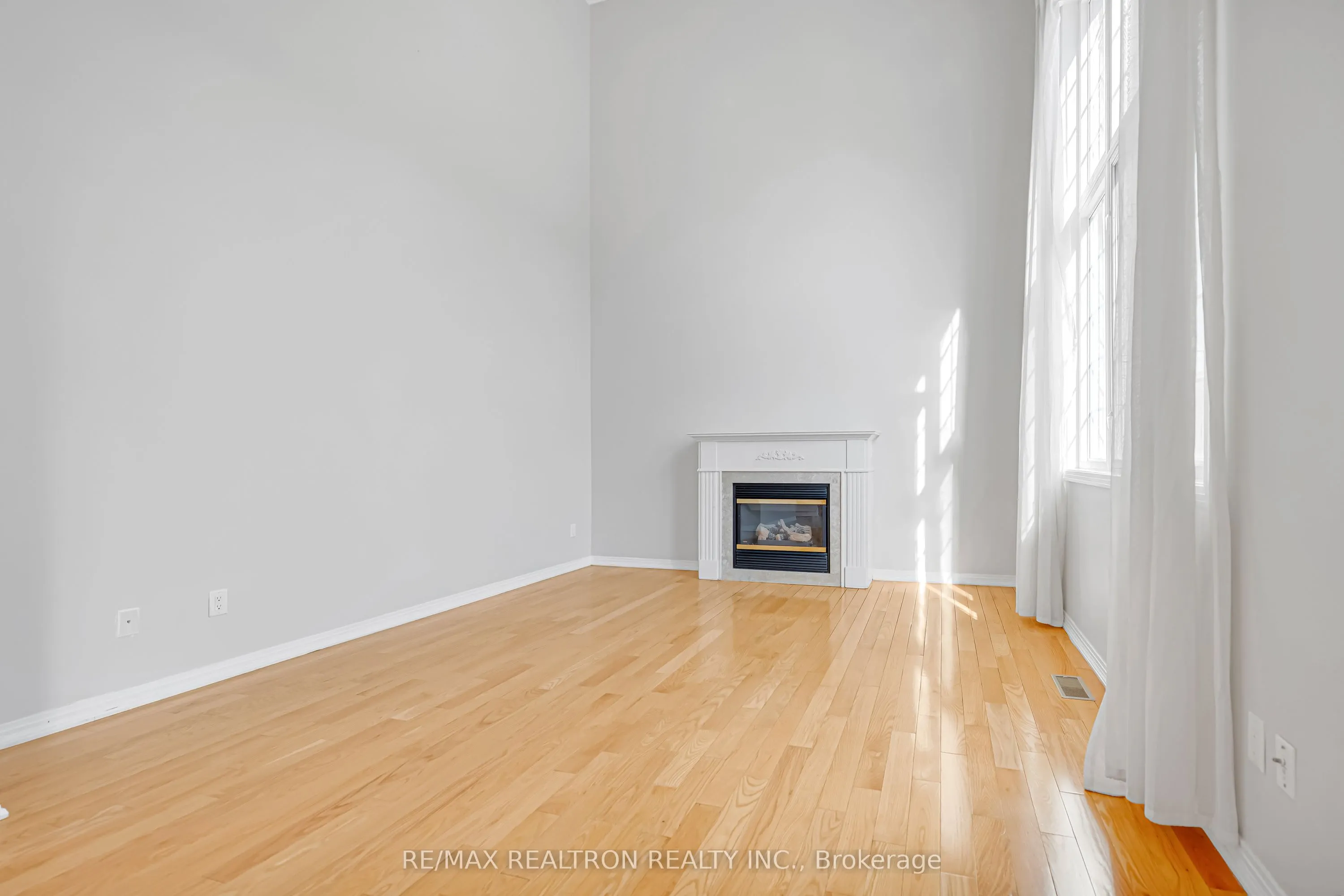 25 Nichols Boulevard