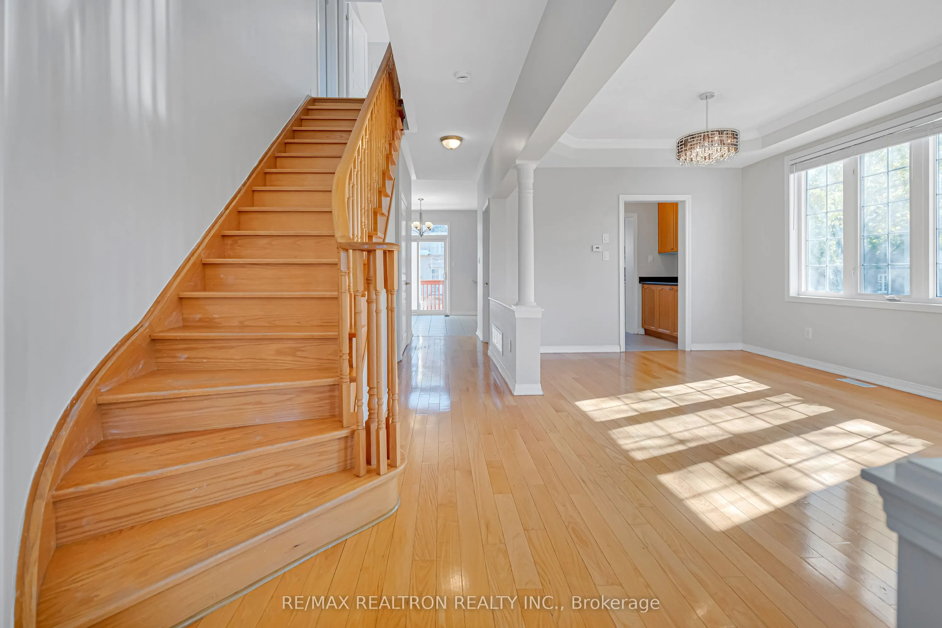 25 Nichols Boulevard