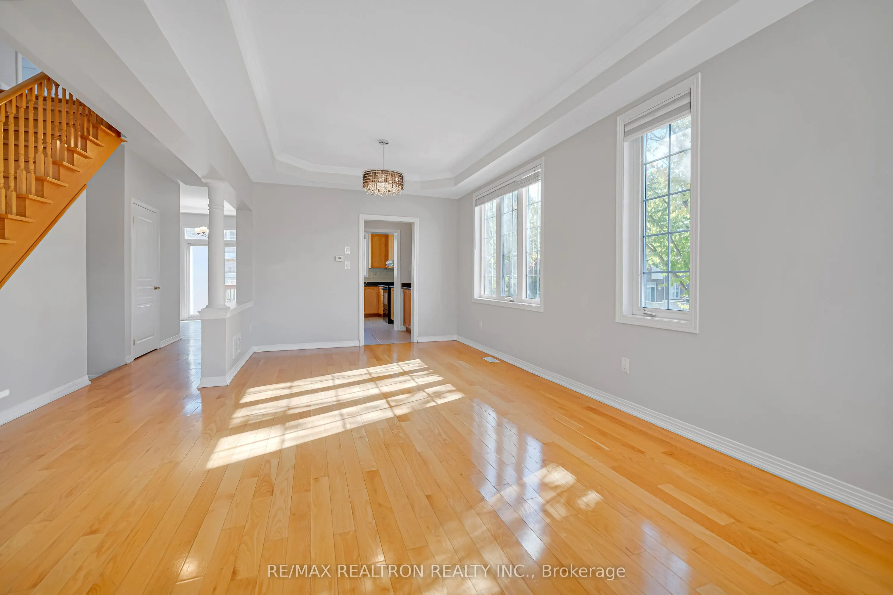 25 Nichols Boulevard