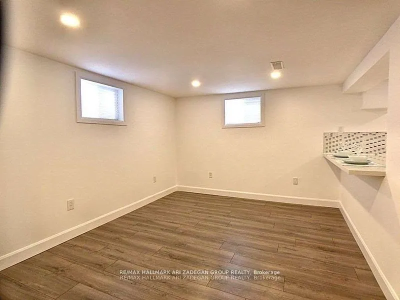 47 Newbury Drive