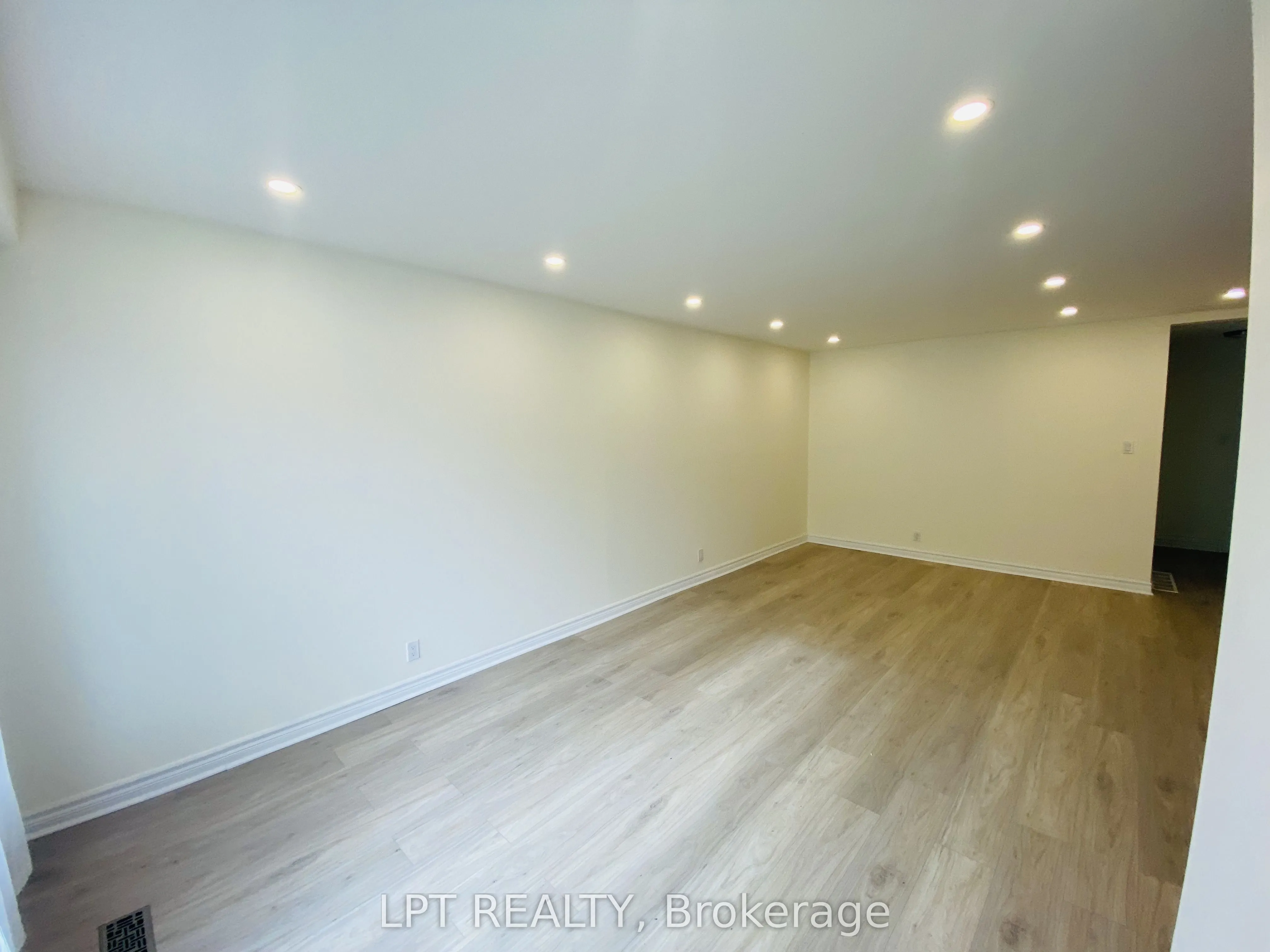 26 Davis Drive, #Main
