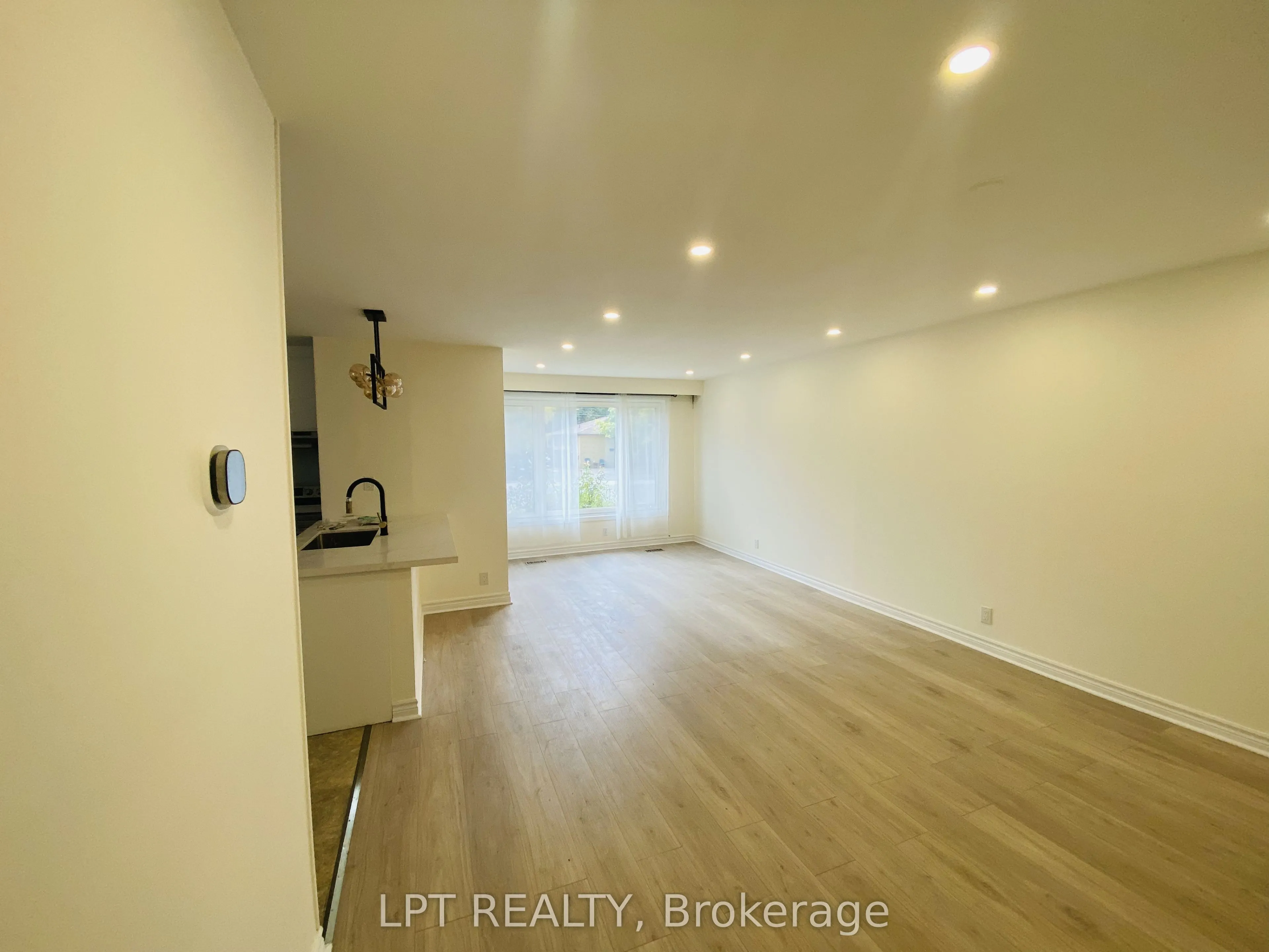 26 Davis Drive, #Main