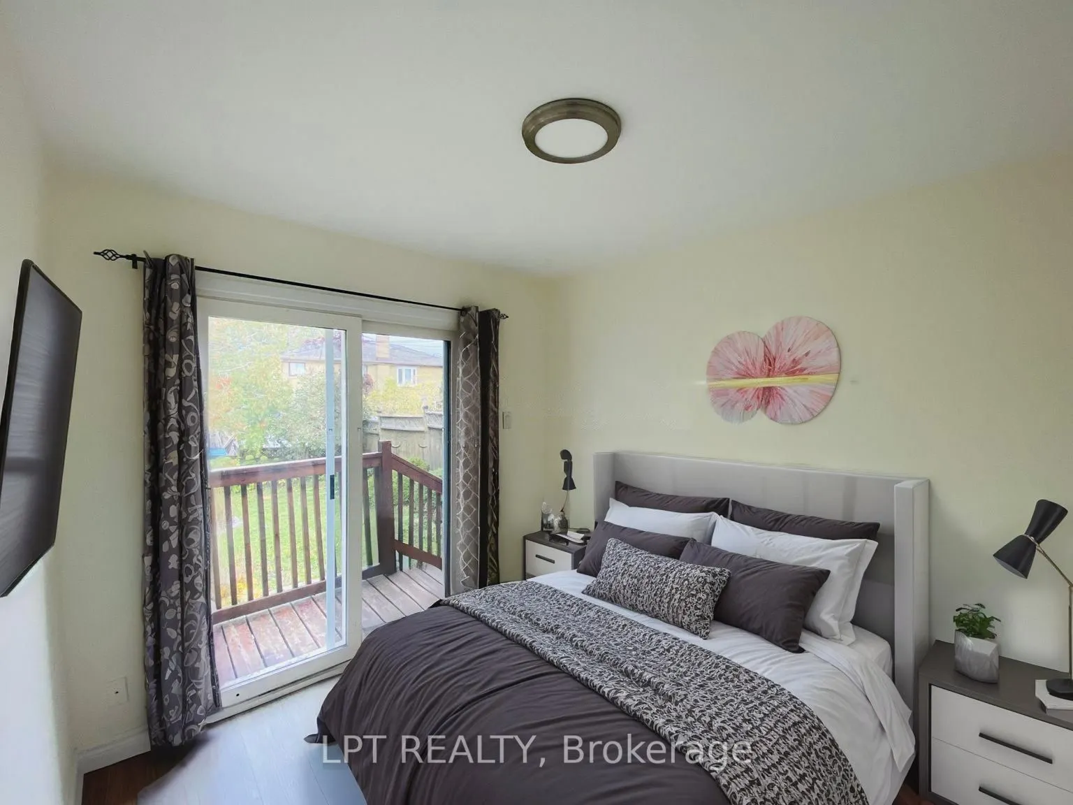 26 Davis Drive, #Main