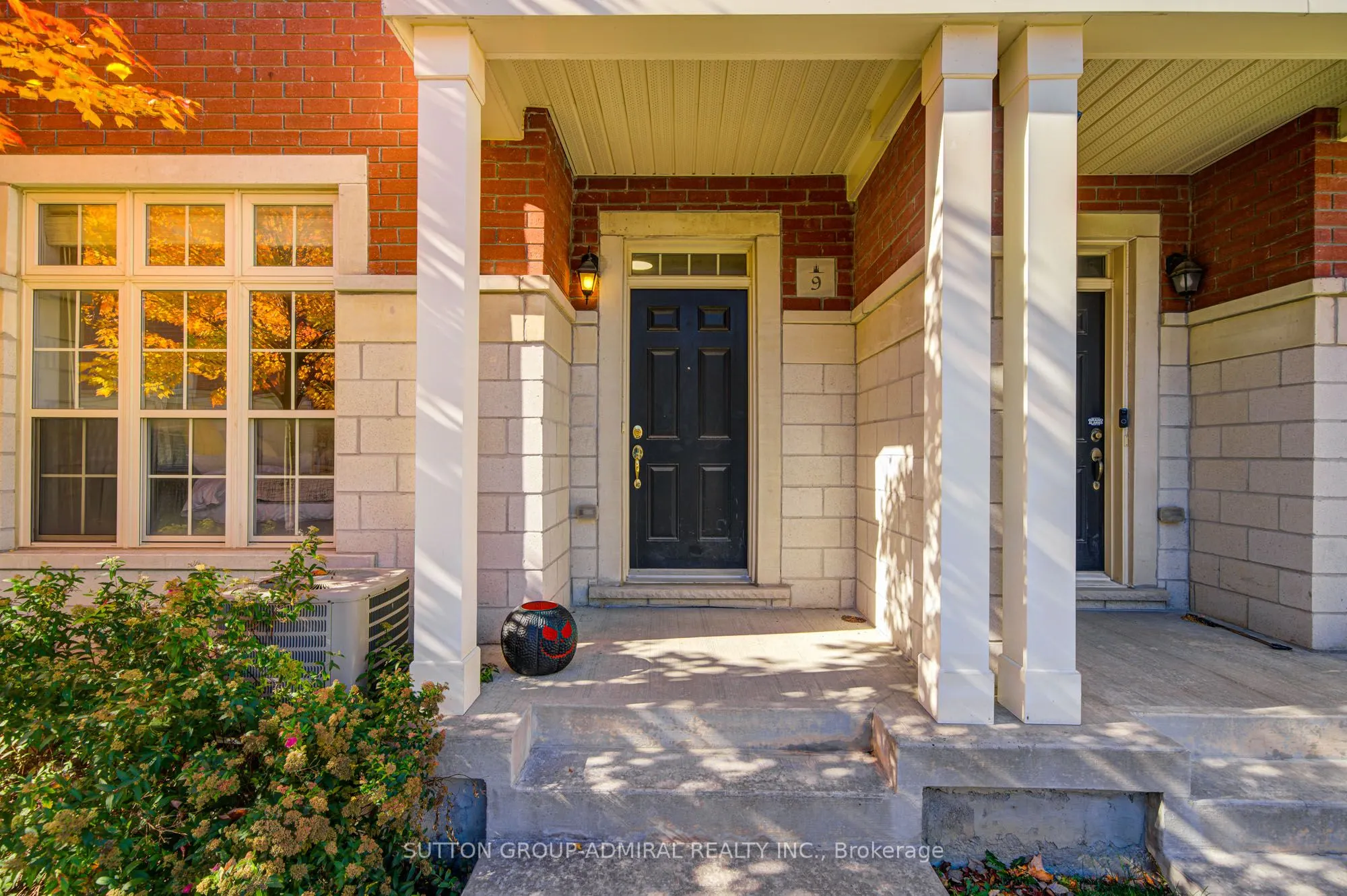 9 Vandaam Lane