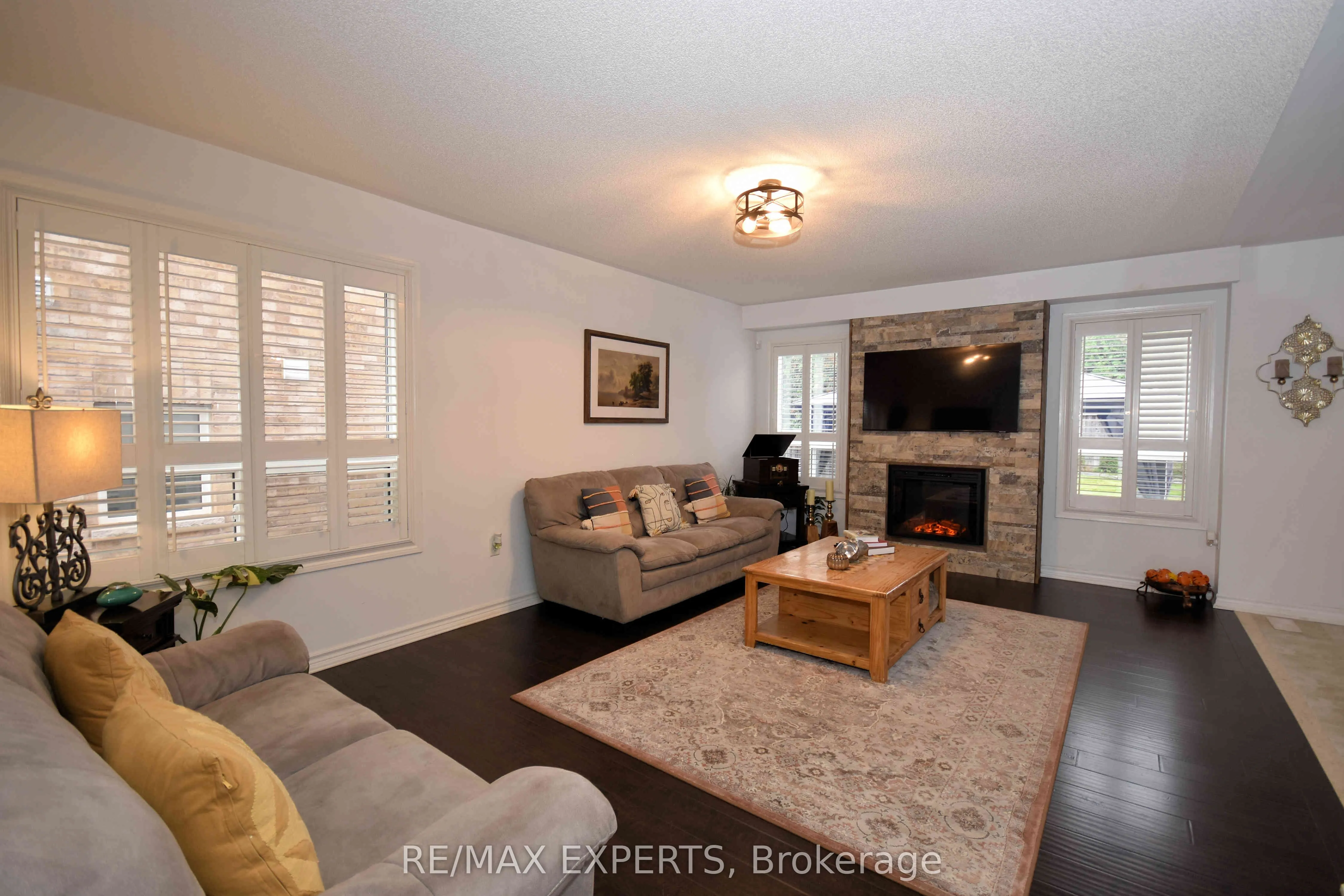136 Donald Stewart Crescent