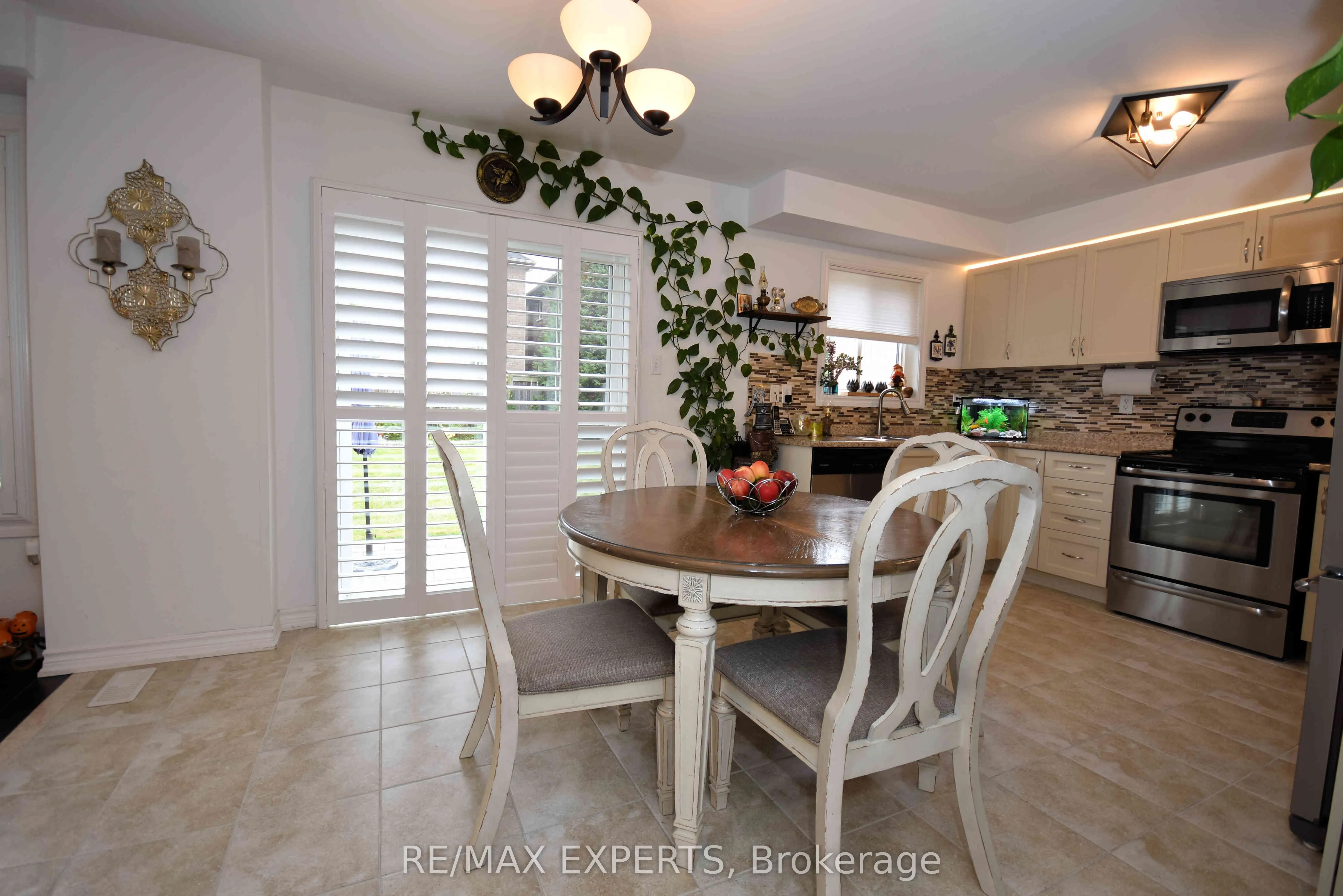 136 Donald Stewart Crescent