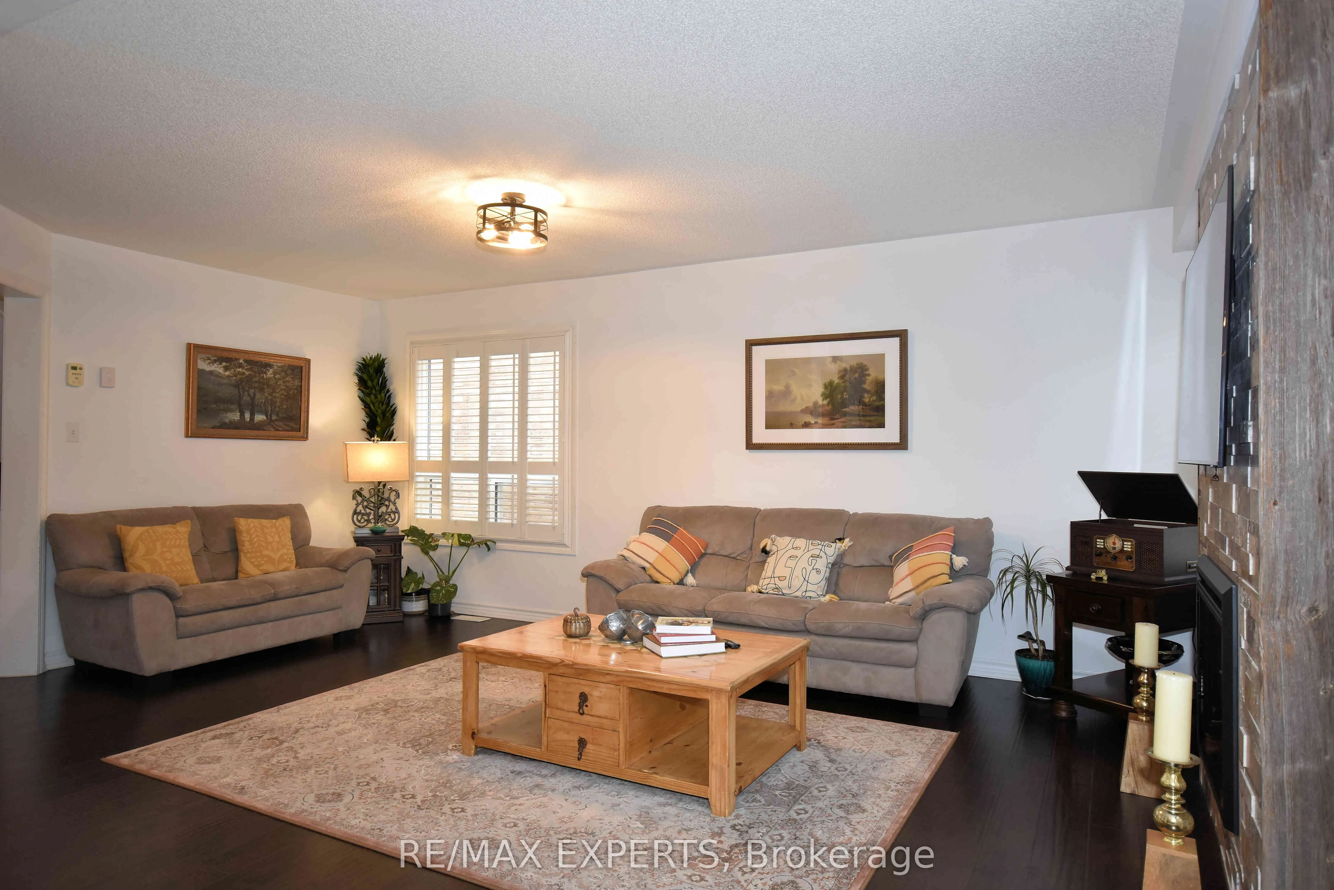 136 Donald Stewart Crescent
