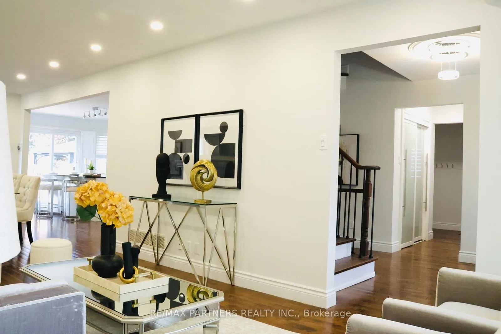 6 Geoffrey Crescent