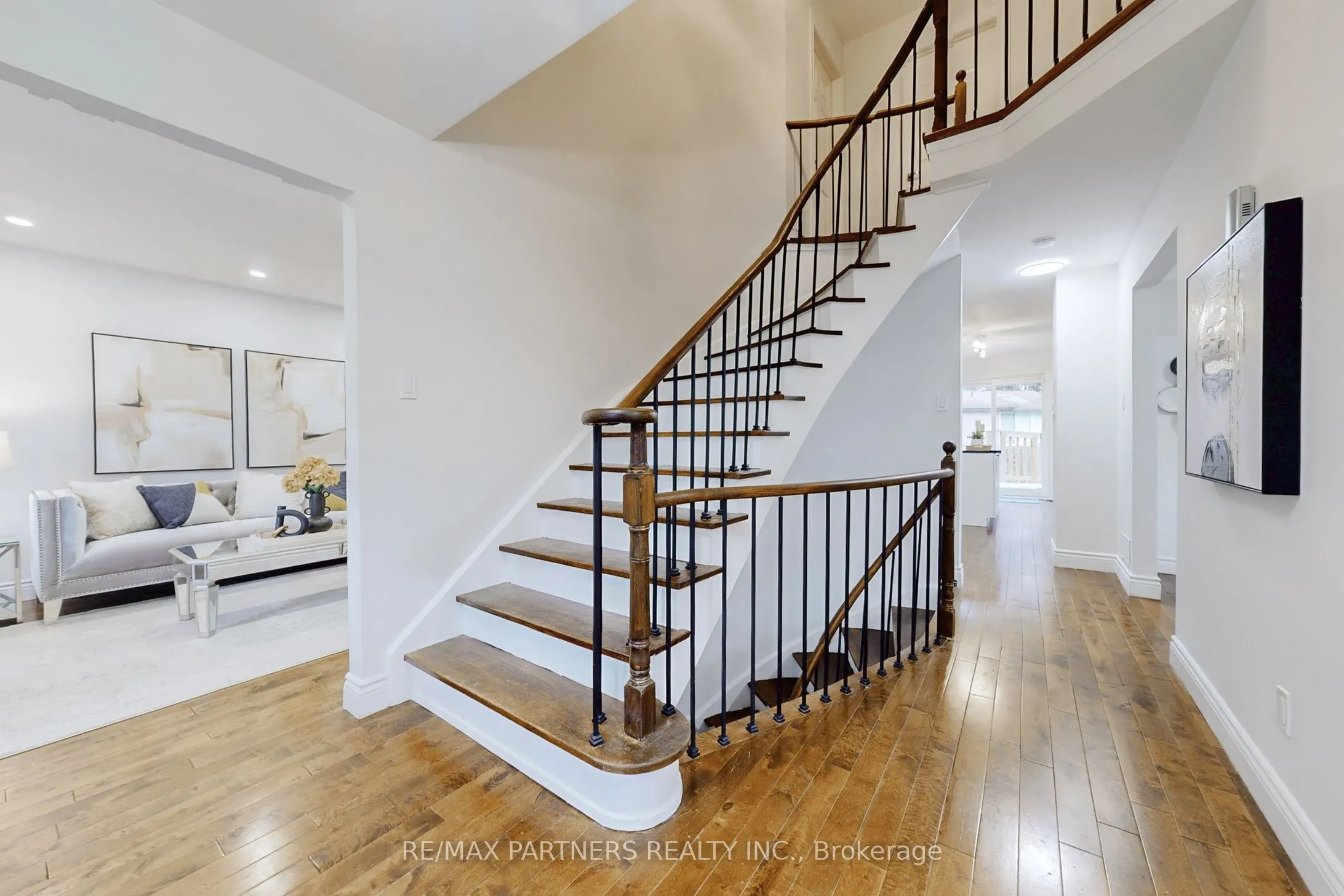 6 Geoffrey Crescent
