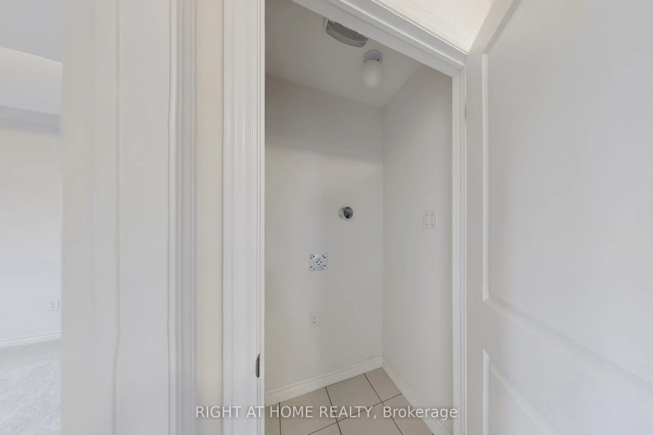 40 Ainslie Hill Crescent