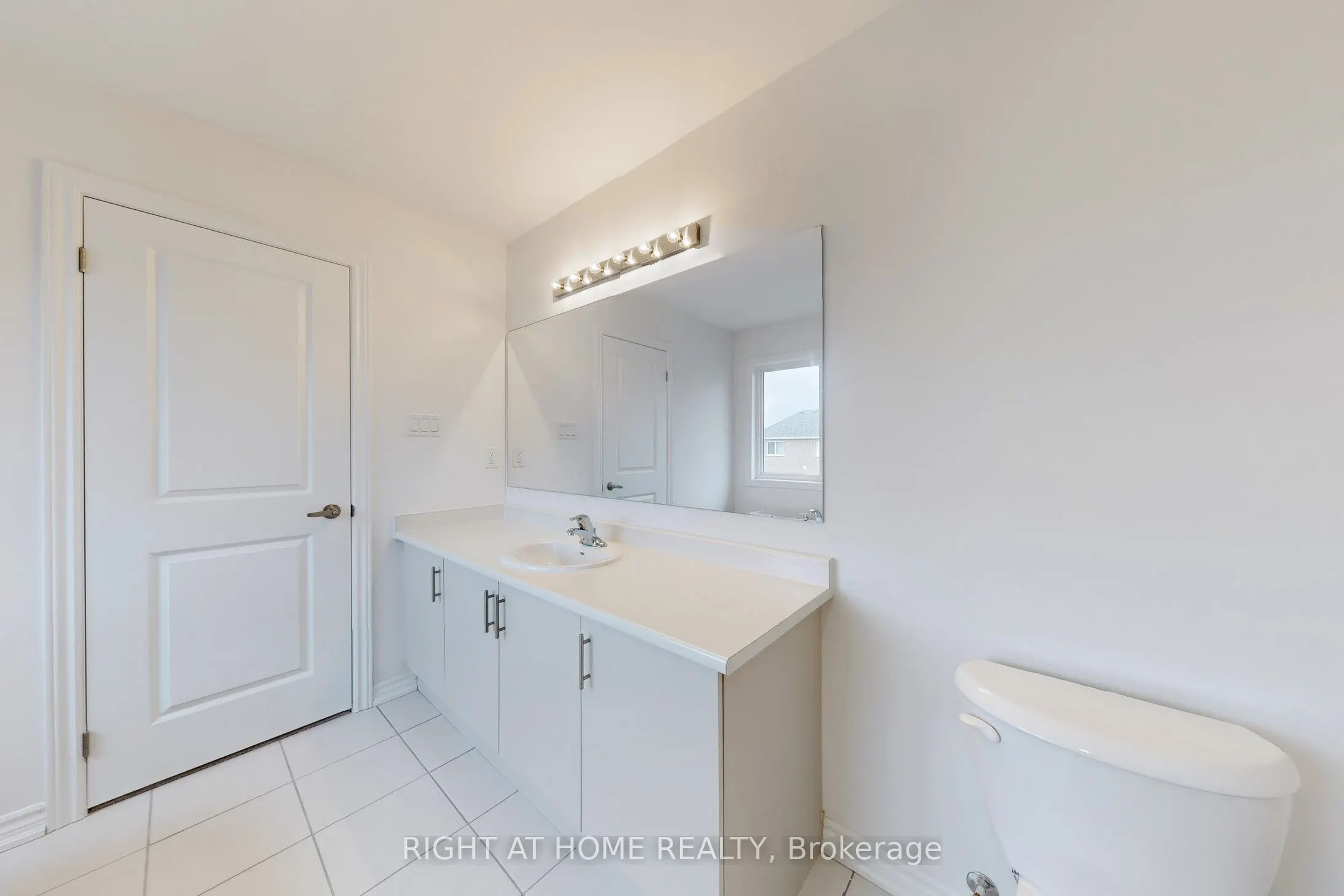 40 Ainslie Hill Crescent