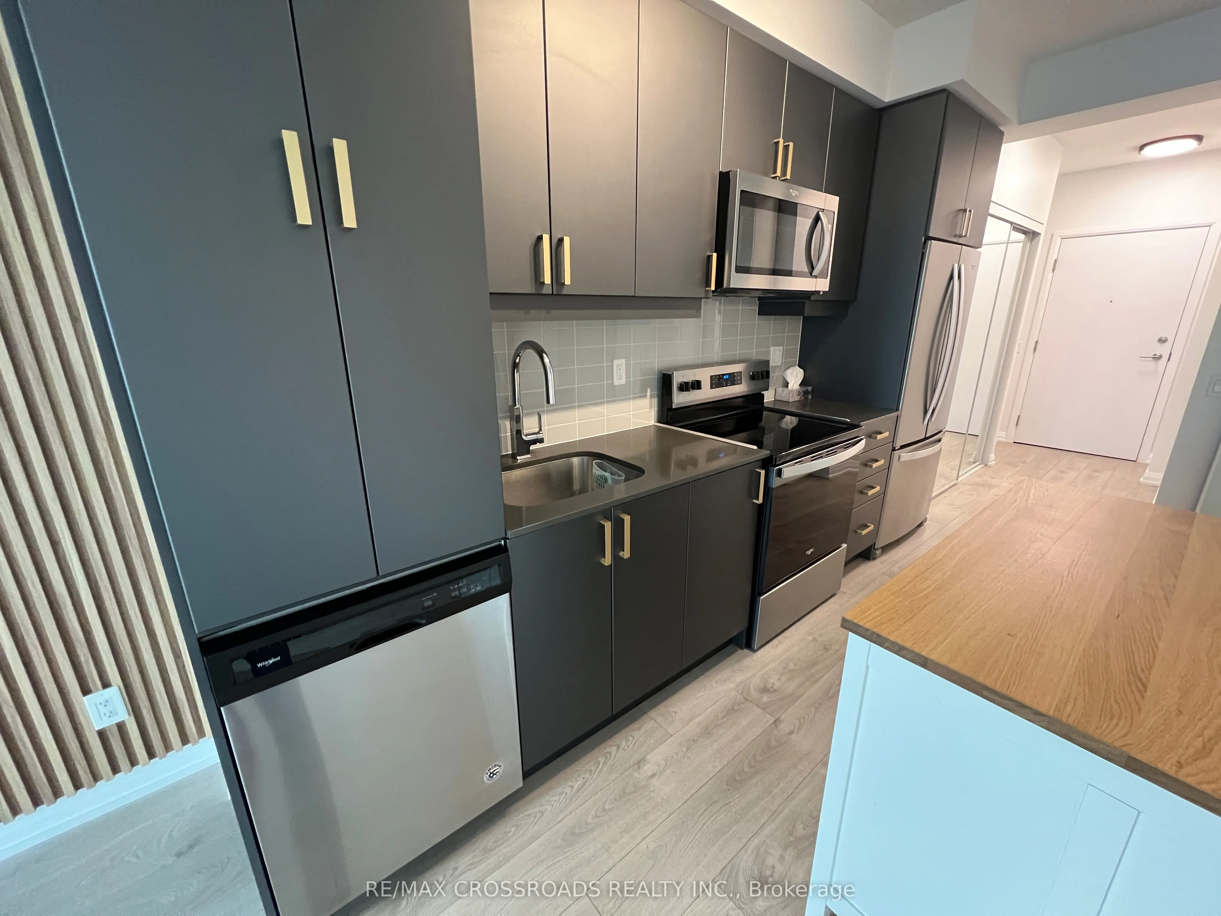 7895 Jane Street, #1110