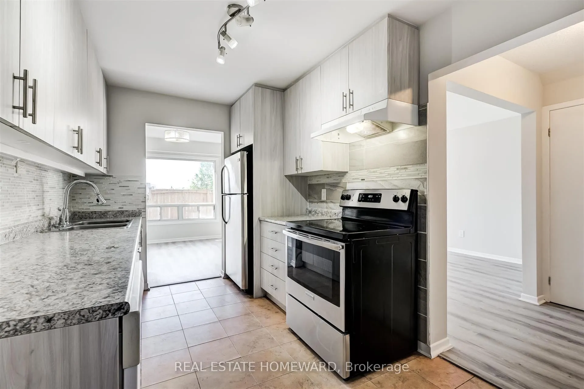 85 Baif Boulevard, #10
