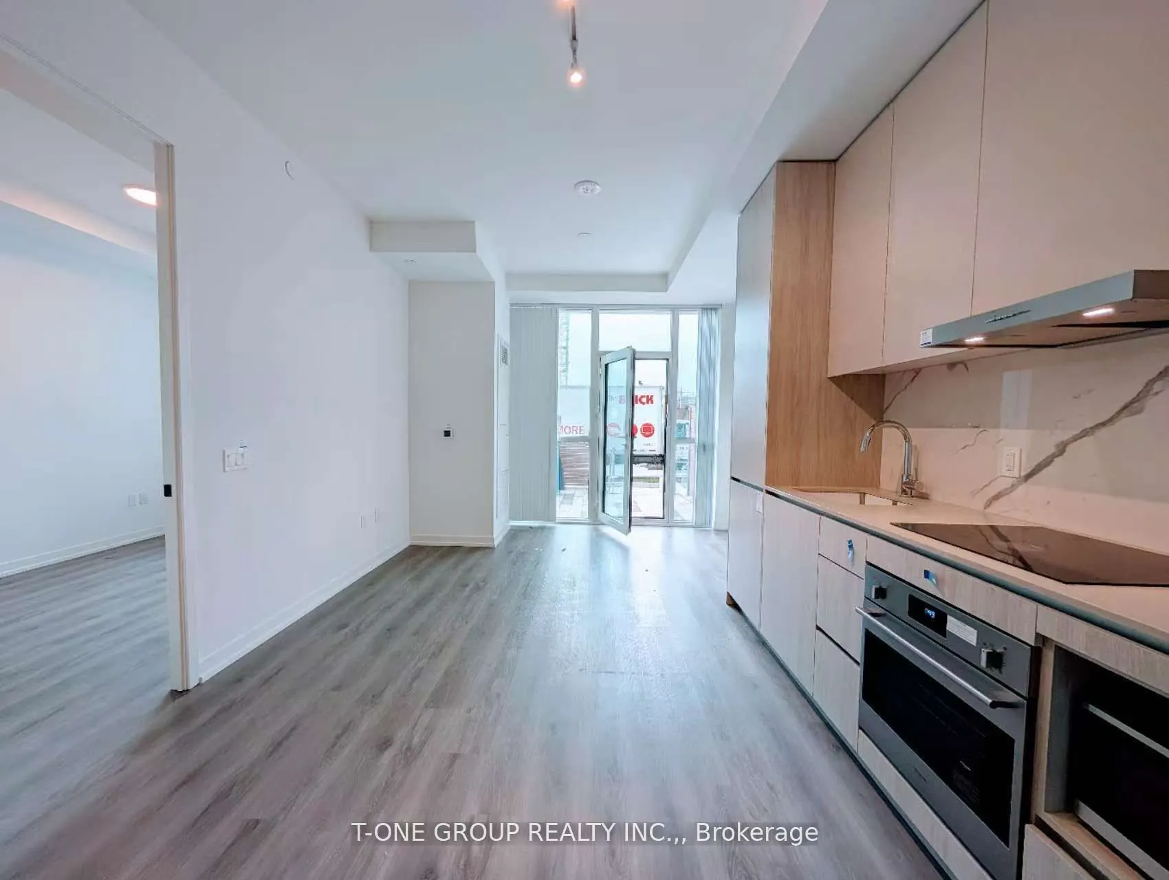 28 Interchange Way, #108