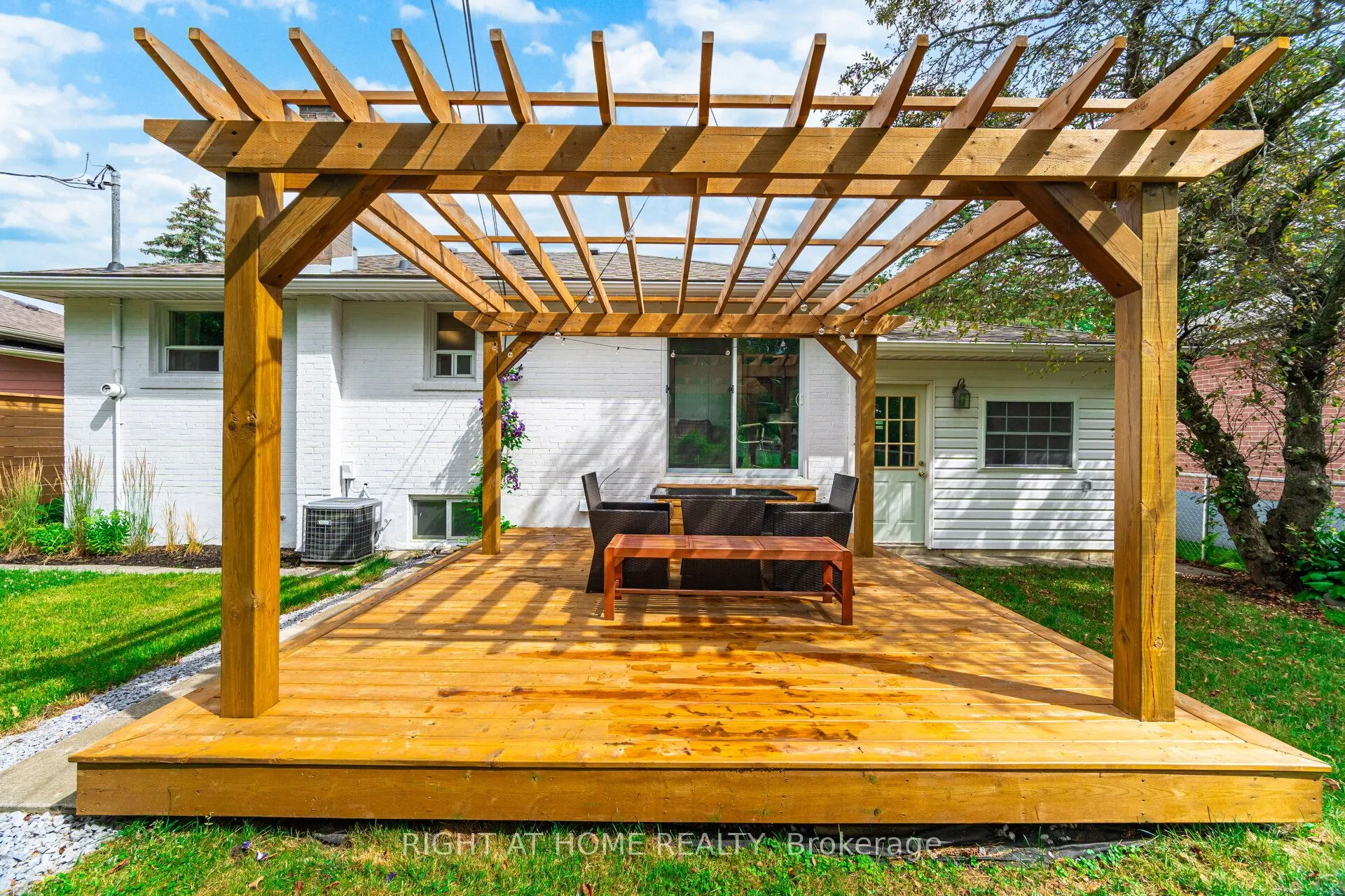 15 Kemano Road, #Main Floor