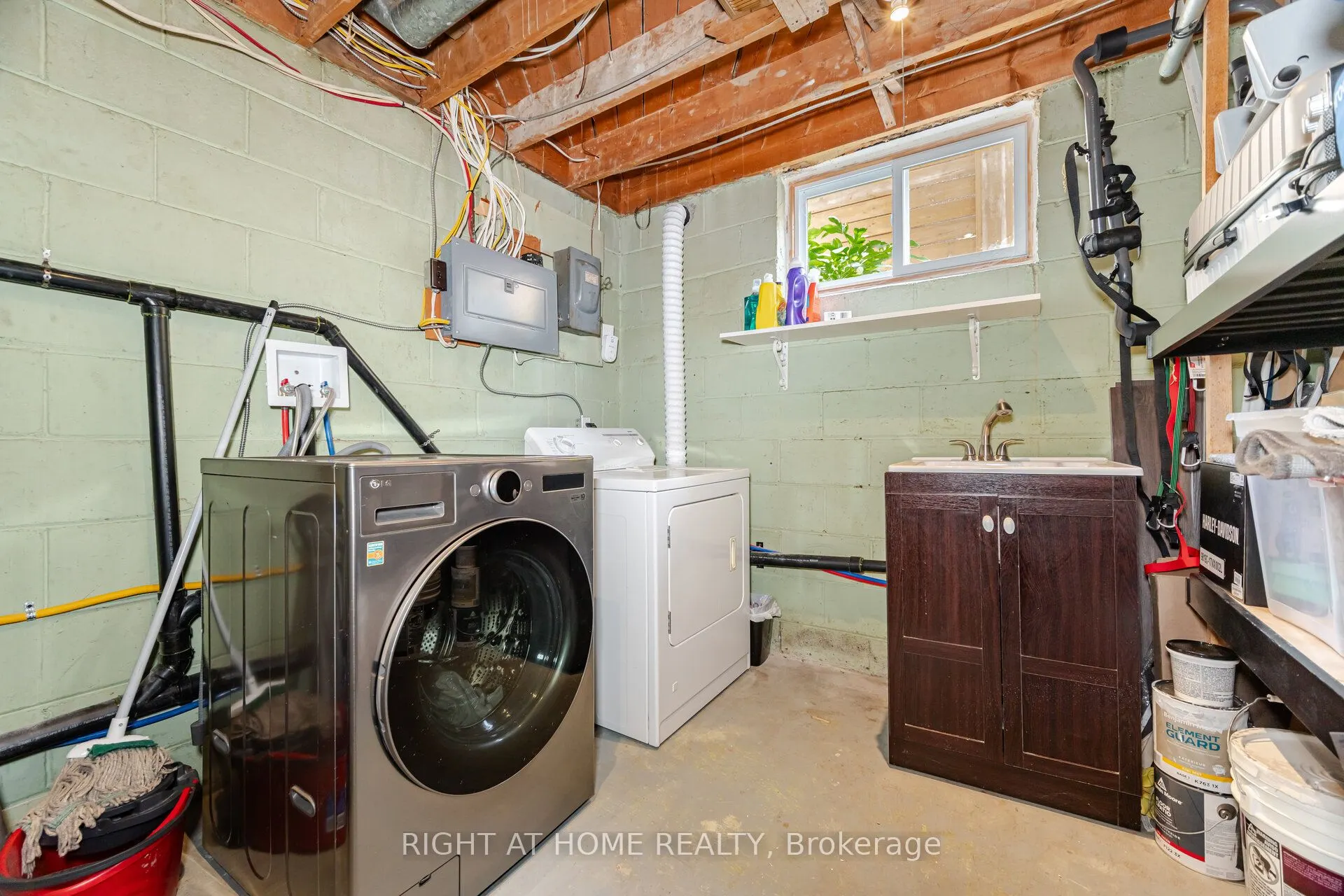 15 Kemano Road, #Main Floor