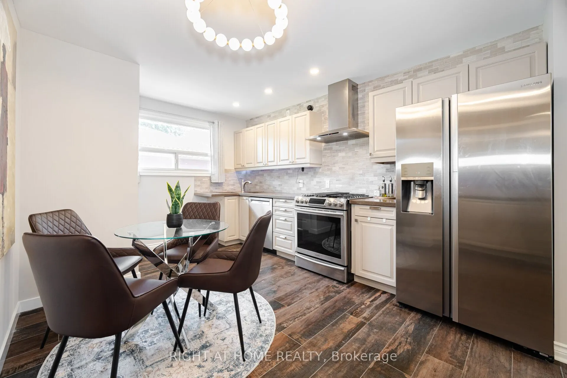 15 Kemano Road, #Main Floor
