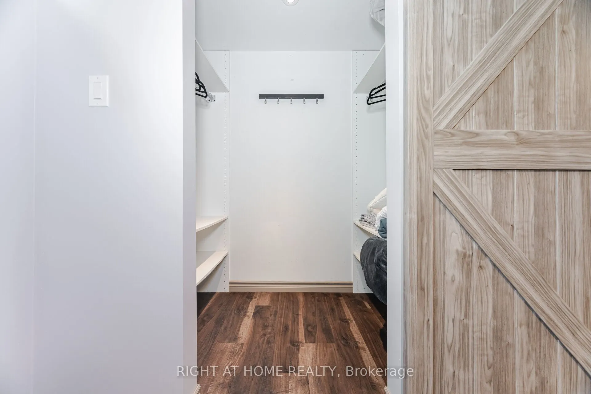 15 Kemano Road, #Lower
