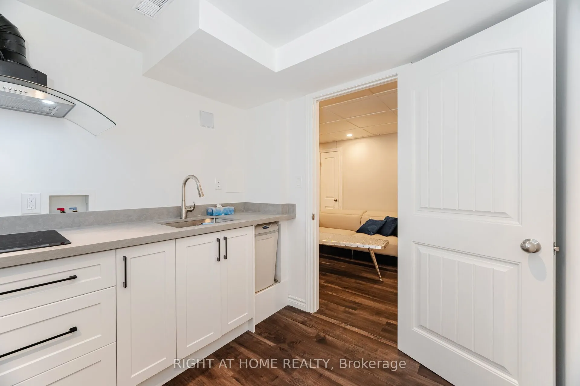 15 Kemano Road, #Lower
