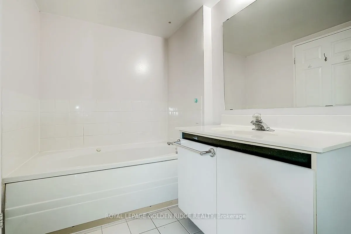7905 Bayview Avenue, #604