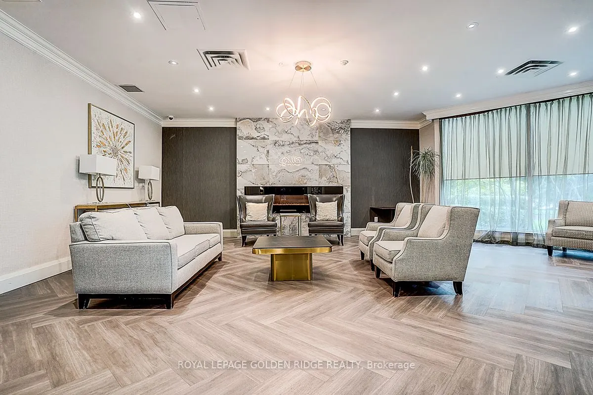 7905 Bayview Avenue, #604