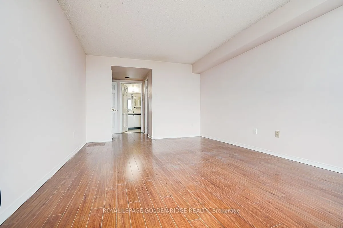 7905 Bayview Avenue, #604