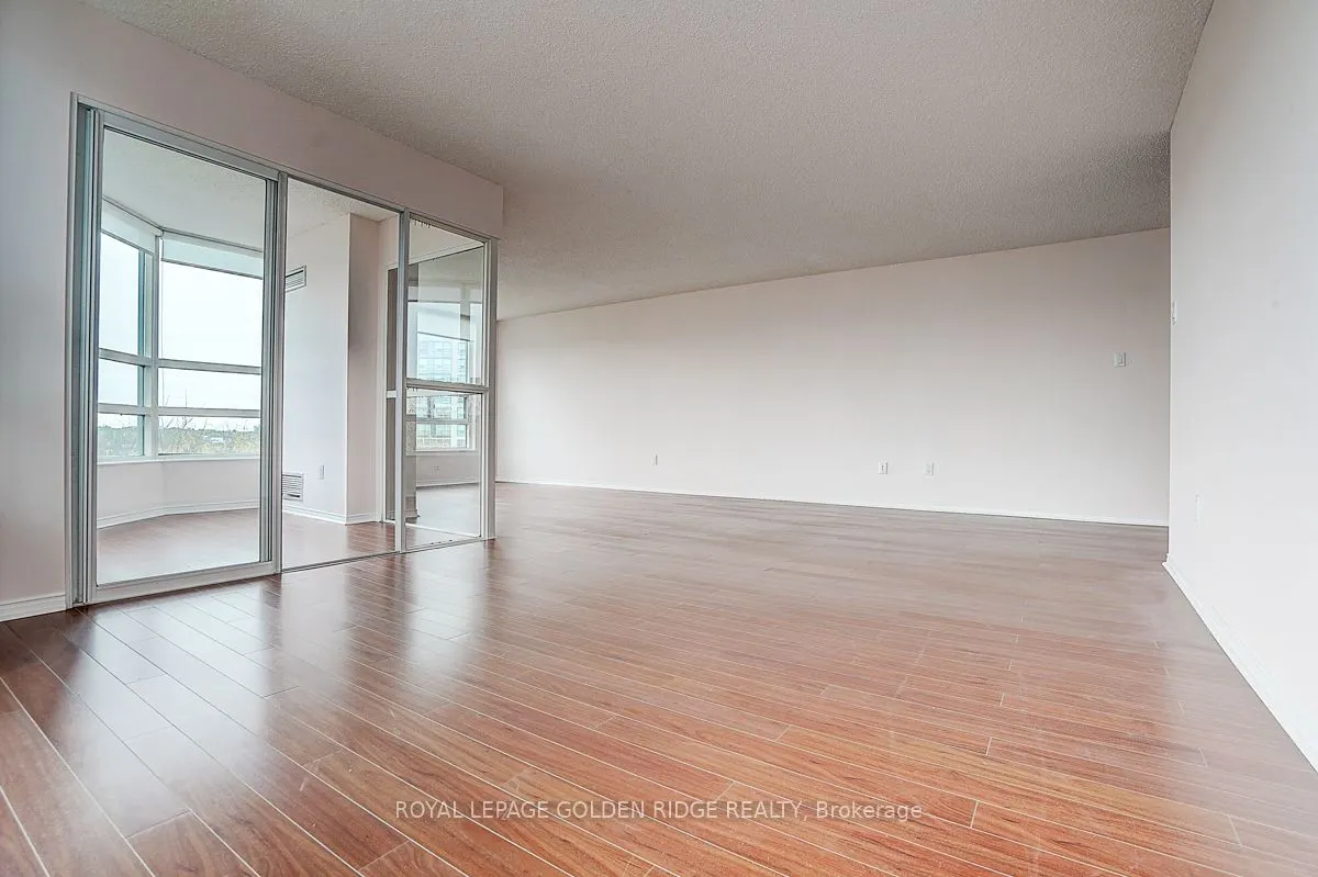 7905 Bayview Avenue, #604