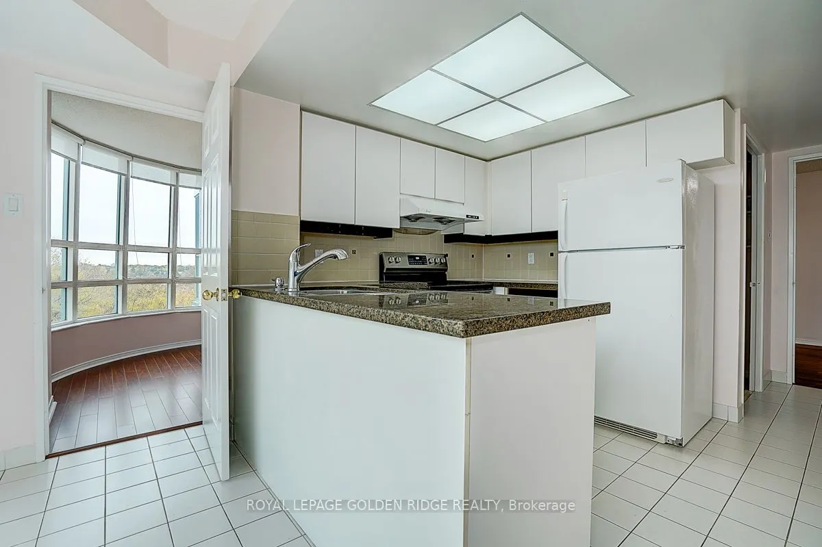 7905 Bayview Avenue, #604