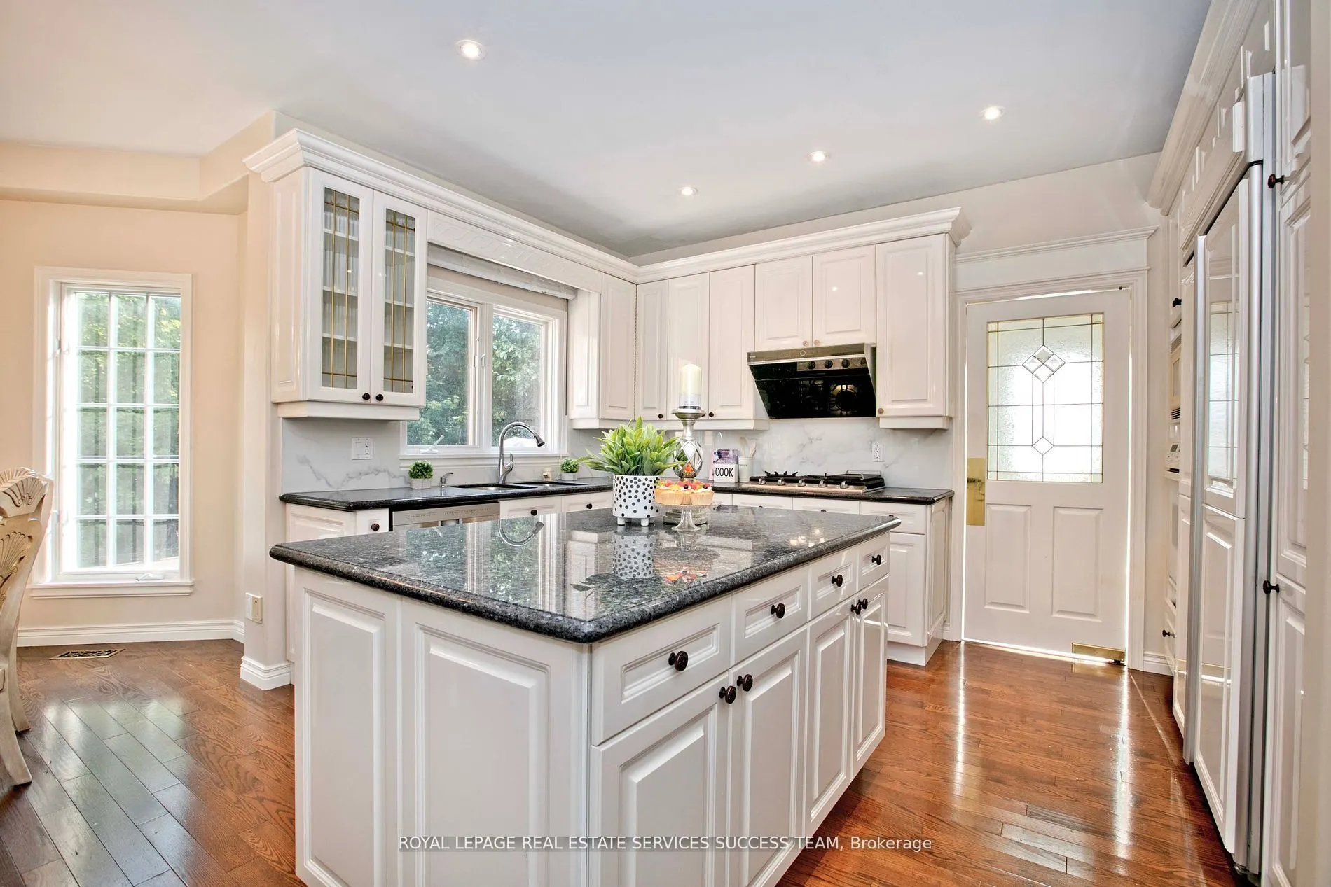 37 Heatherwood Crescent