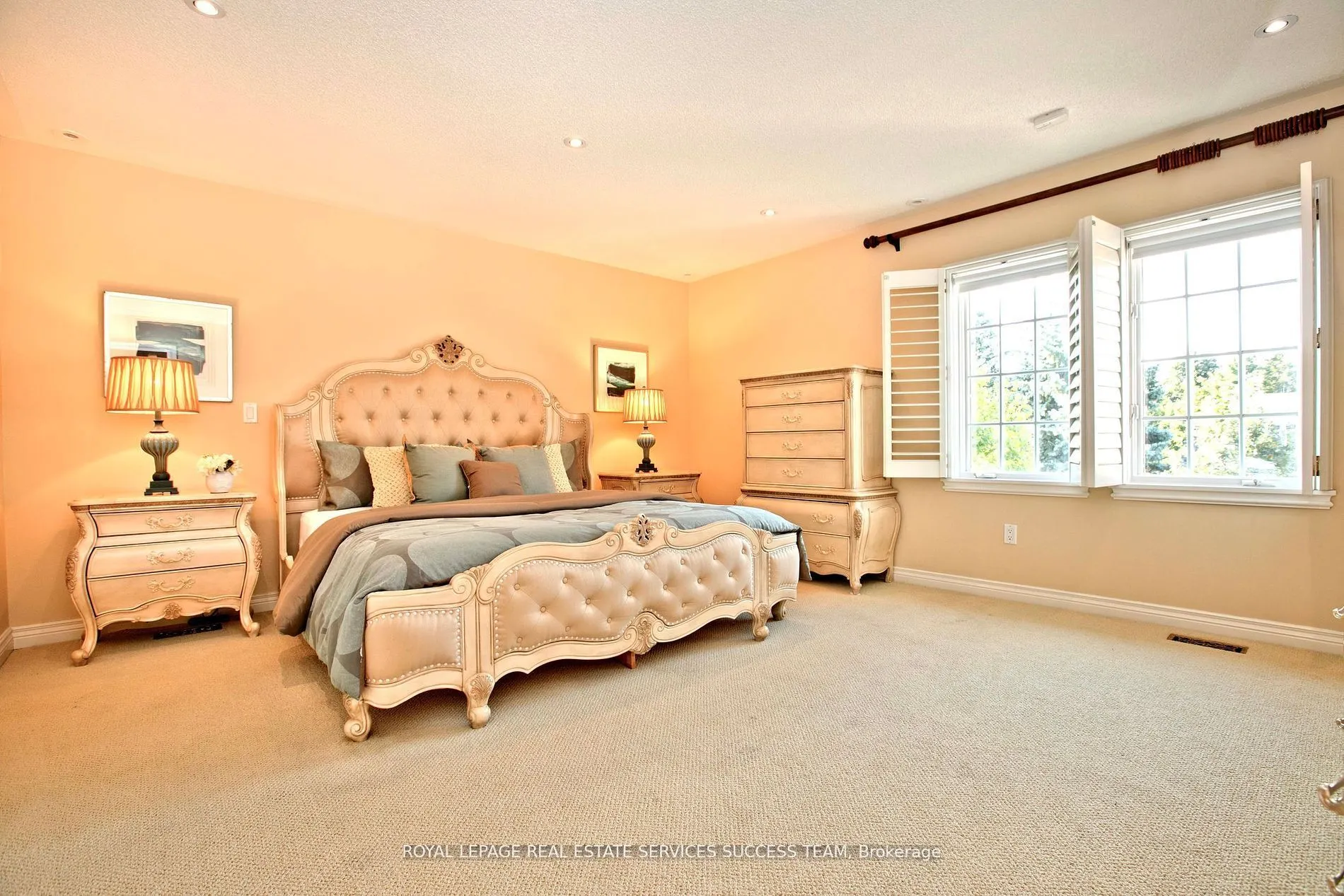 37 Heatherwood Crescent
