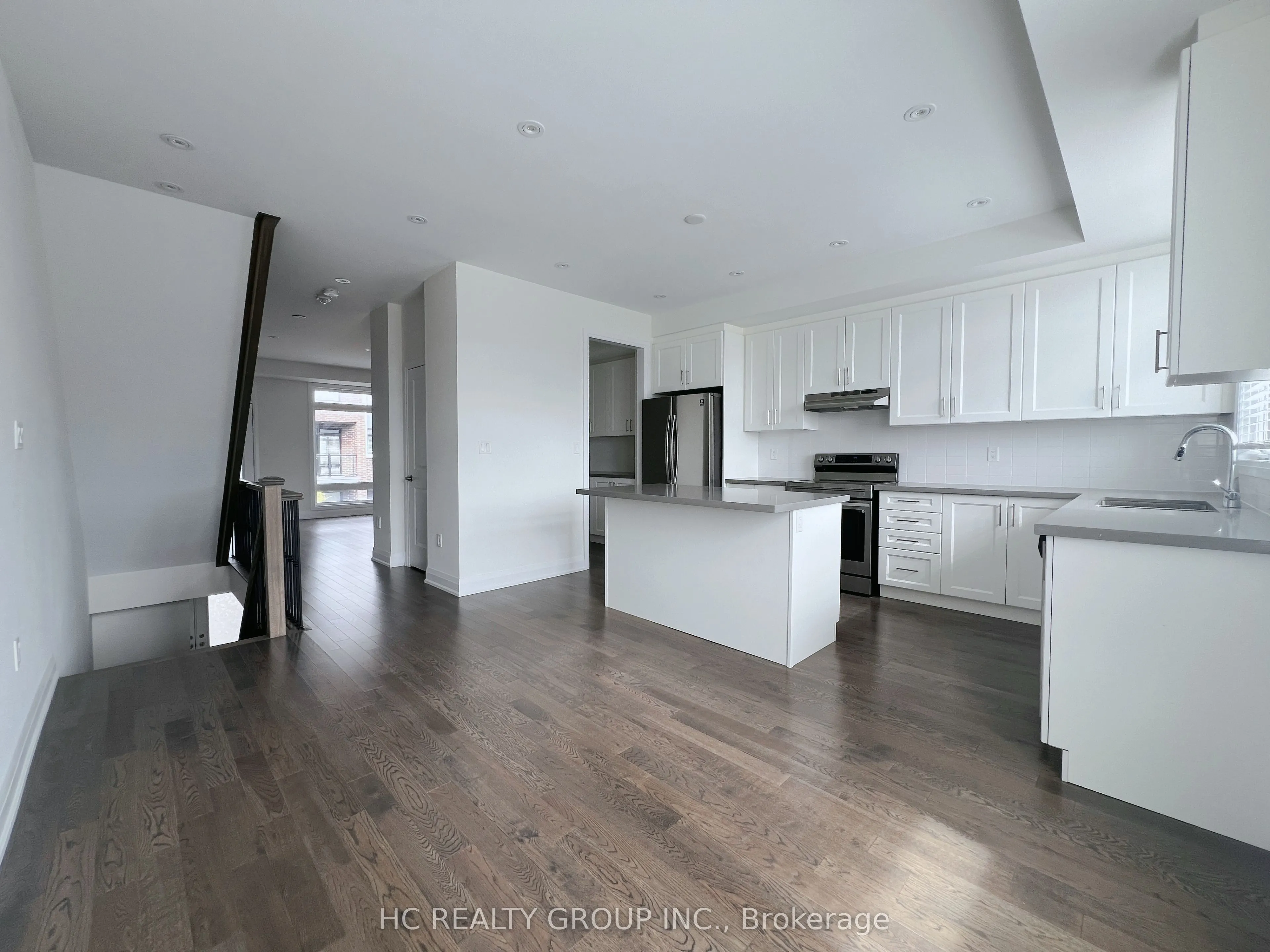 142 Moneypenny Place